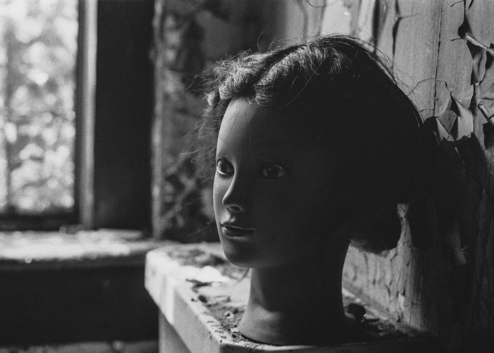 Model: Annie Patrick Camera: Nikon F100 Film: HP5+ Rated @ 1600