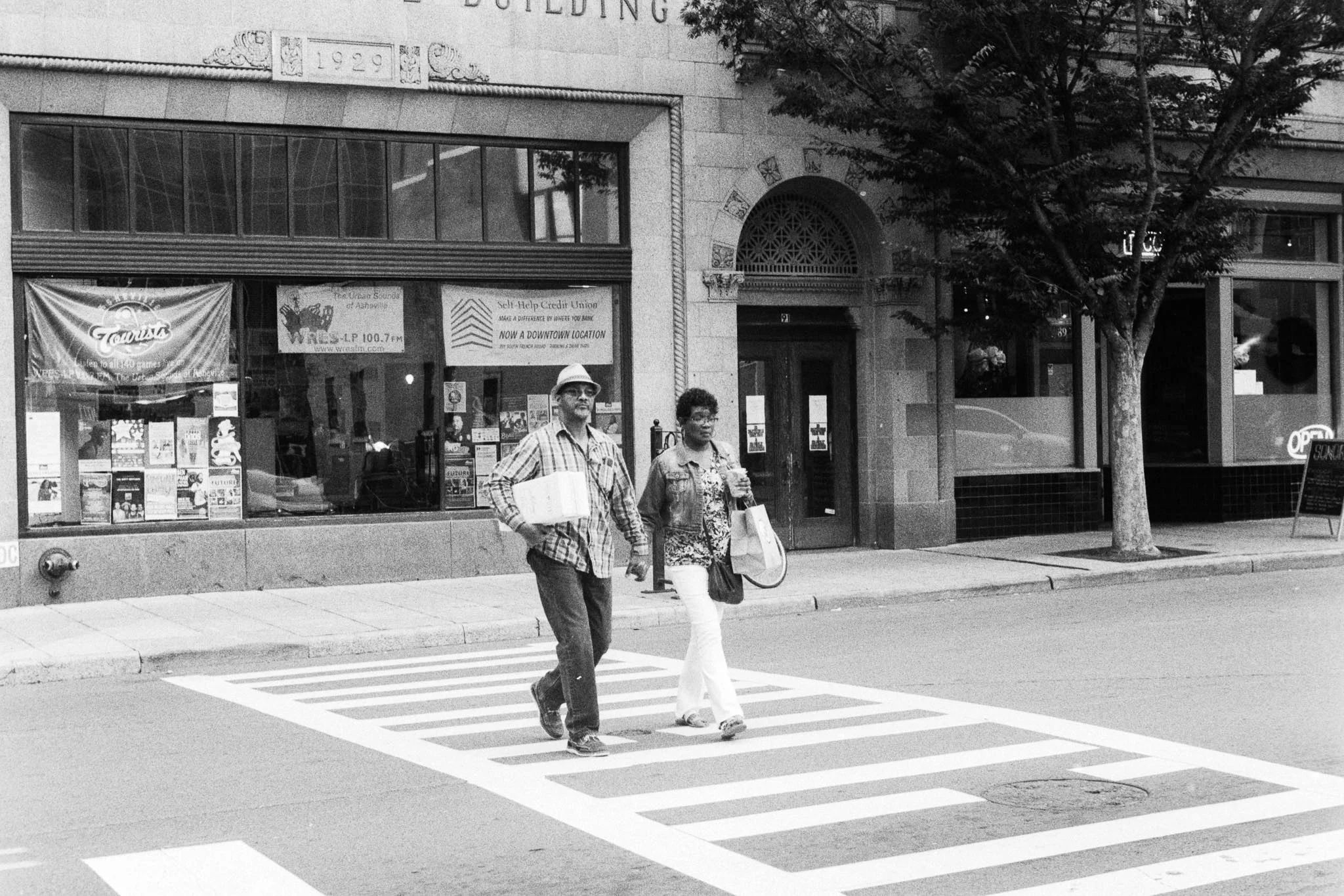 Camera: Leica M3 Lens: 50mm 1.5 Summarit