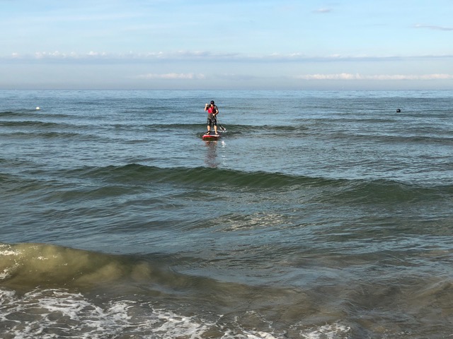 A little stand-up paddle boarding in the East Sea