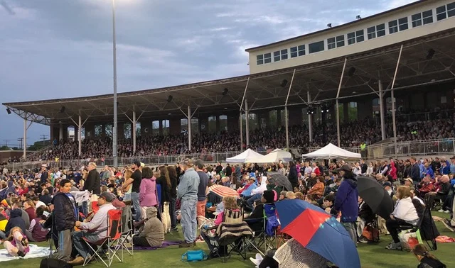 4500 people of all shapes, sizes, color, and ages came out for the Decision America Tour in Manchester, contributing to a great night of worship.