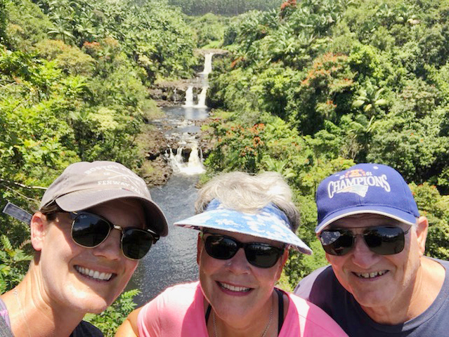 Waterfall freaks that we are, we visited as many as we could on the east side of the island.