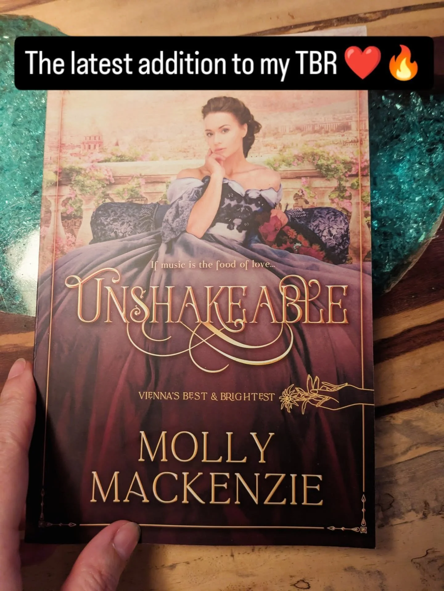I'm a sucker for a gorgeous cover 😻 

🎻 Classical musician MMC 
👸 She's a Countess / he's a commoner
🔥 He's her tutor 

#historicalromancenovels #historicalromancebooks #tbrstack #forbiddenromance #forbiddenlove #romancebookrecs #romanceaholic #r