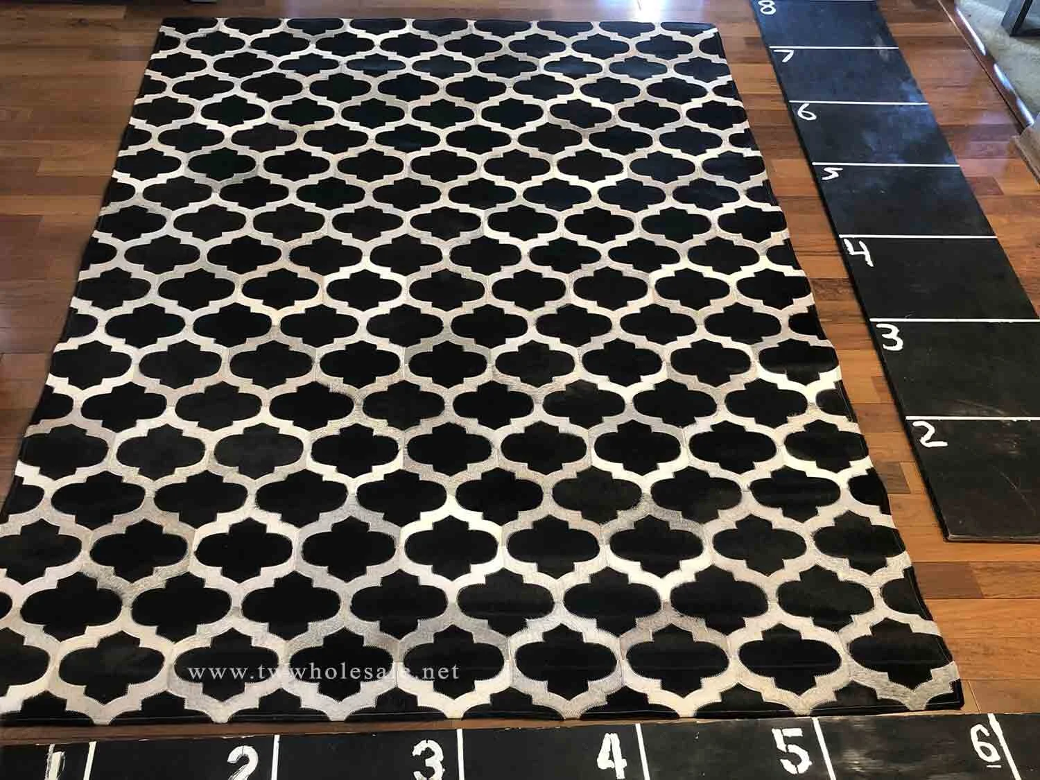 black_white_patchwork_rug_6x8_20.jpeg