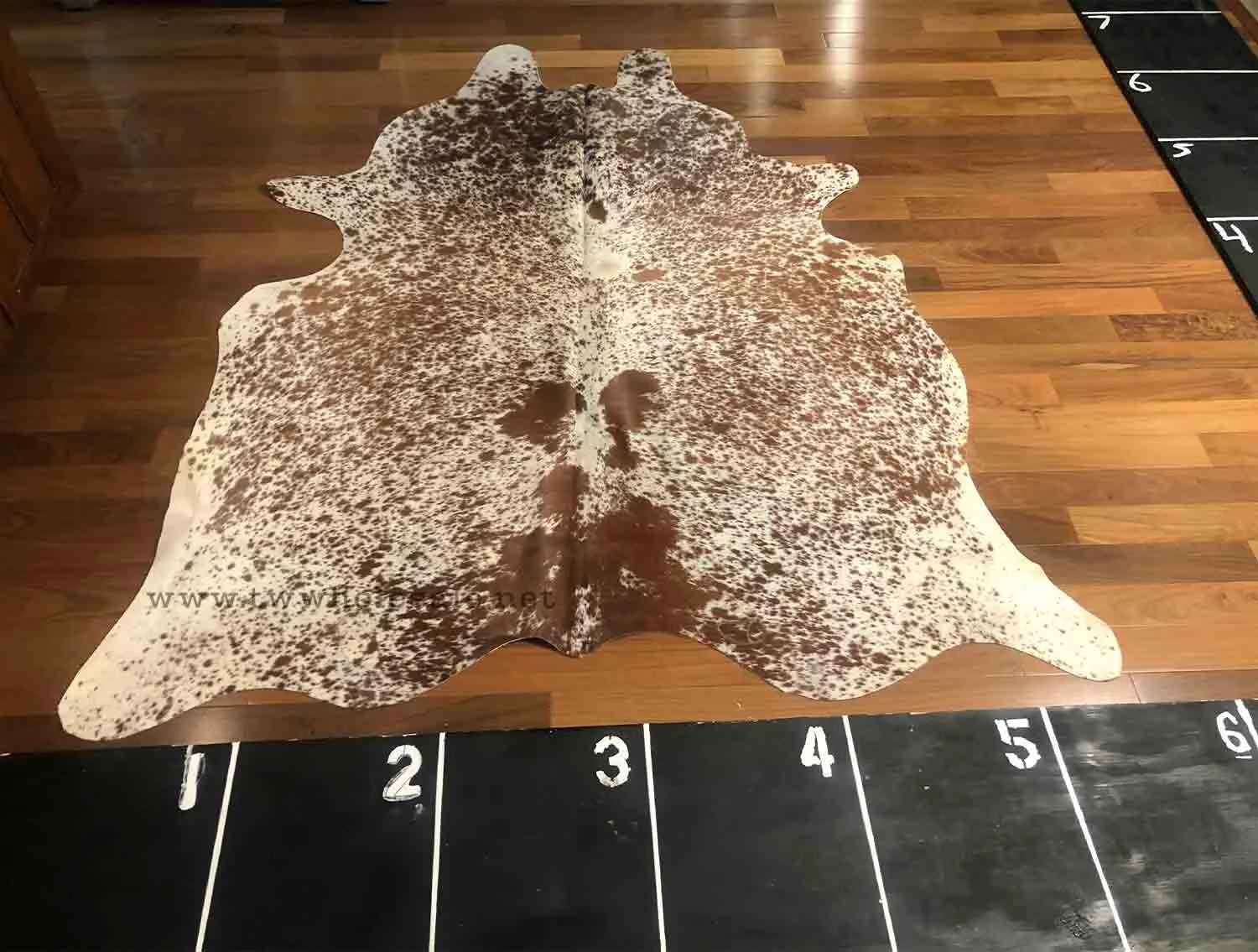 salt_pepper_cowhide_1489.jpeg