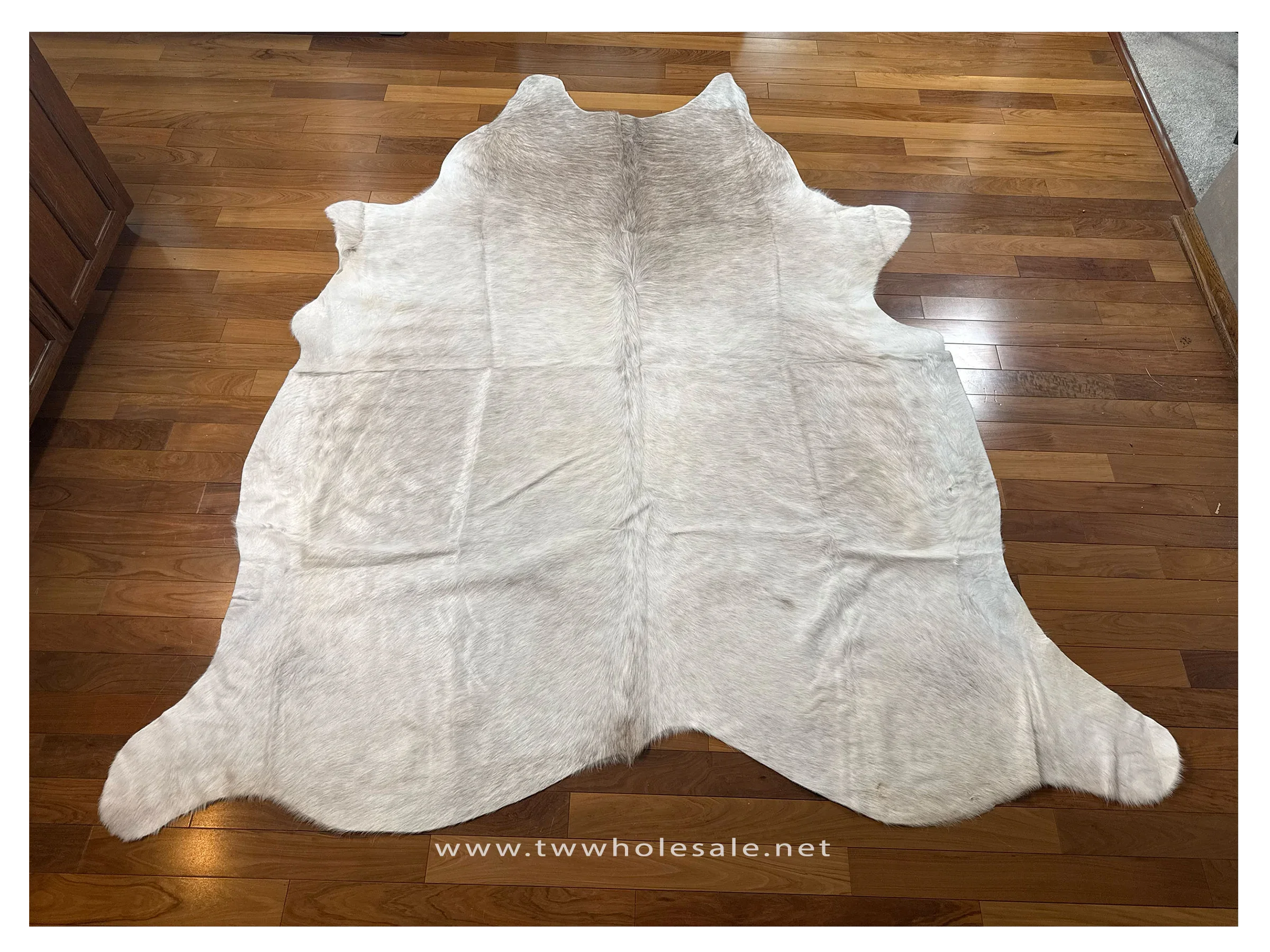 salt pepper light brown speckled white hide  # 2027