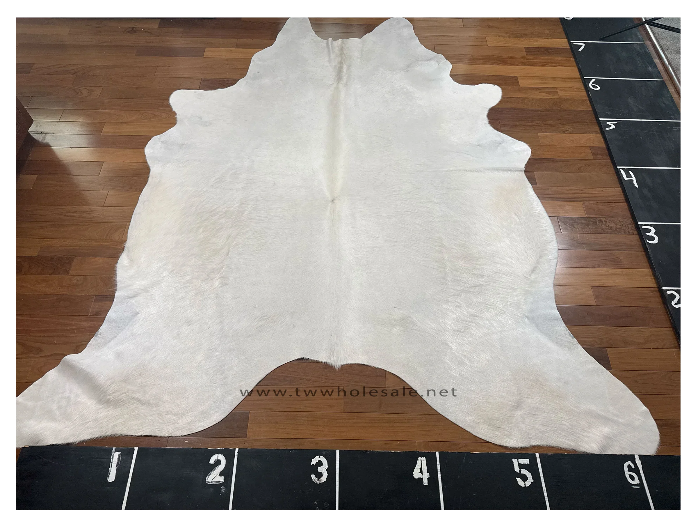 off white cowhide 2047