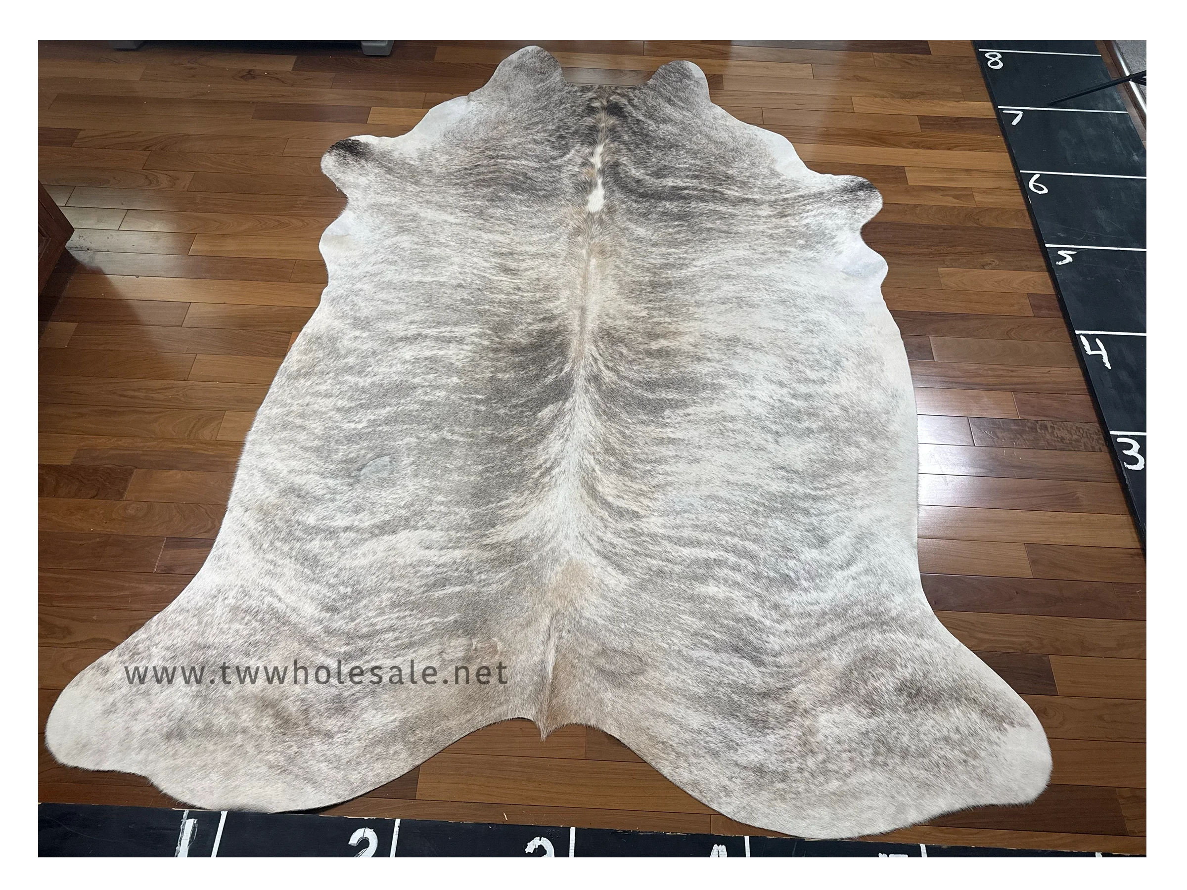 brindle grey white beige2040.webp