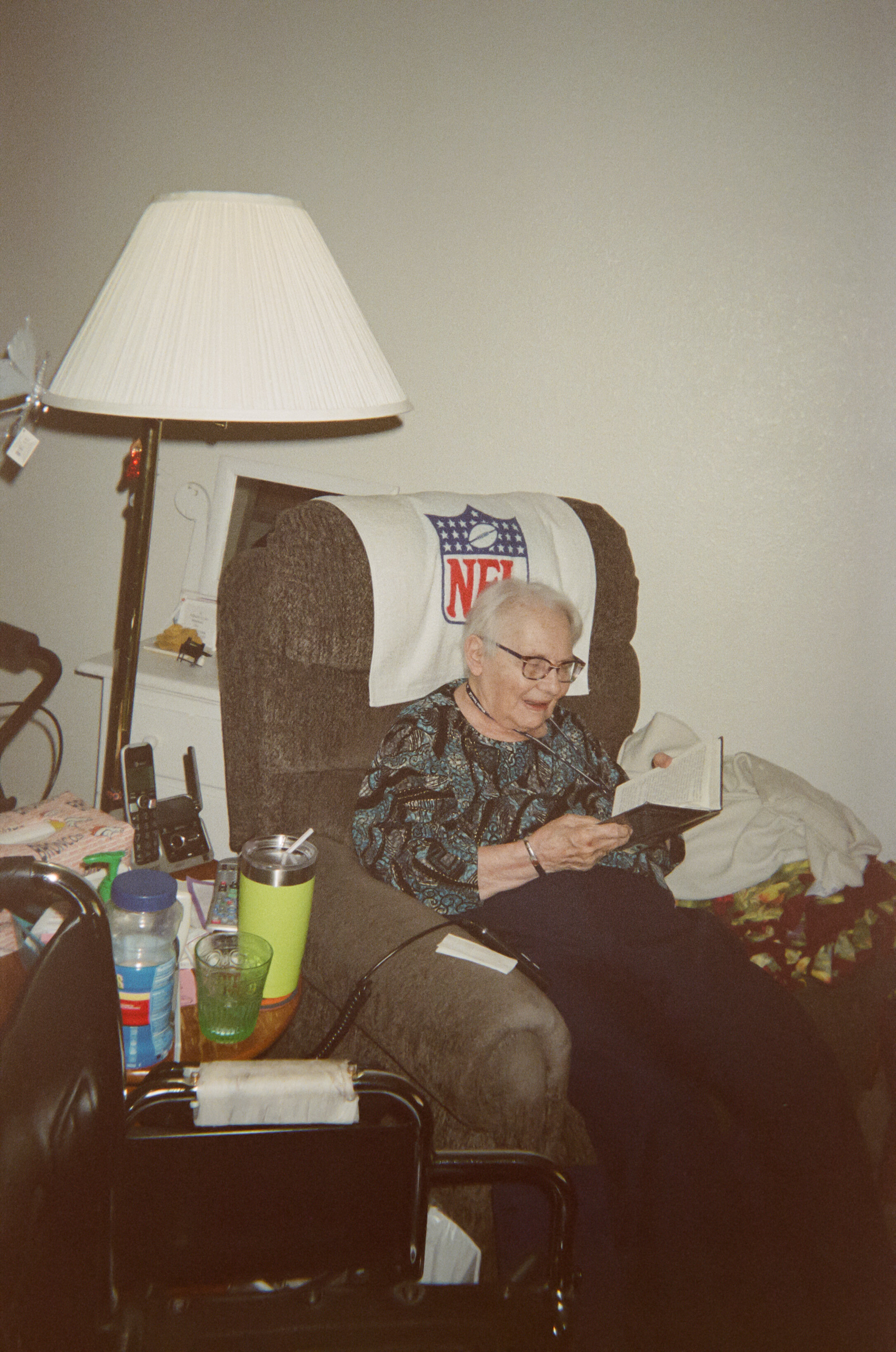 Elliot-Ross-Photographer-NYTimes-Rural-Eldercare_09.jpg