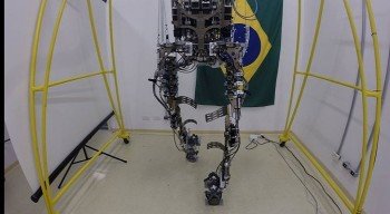 Photo Credit: The Guardian and 3DPrinter.Net