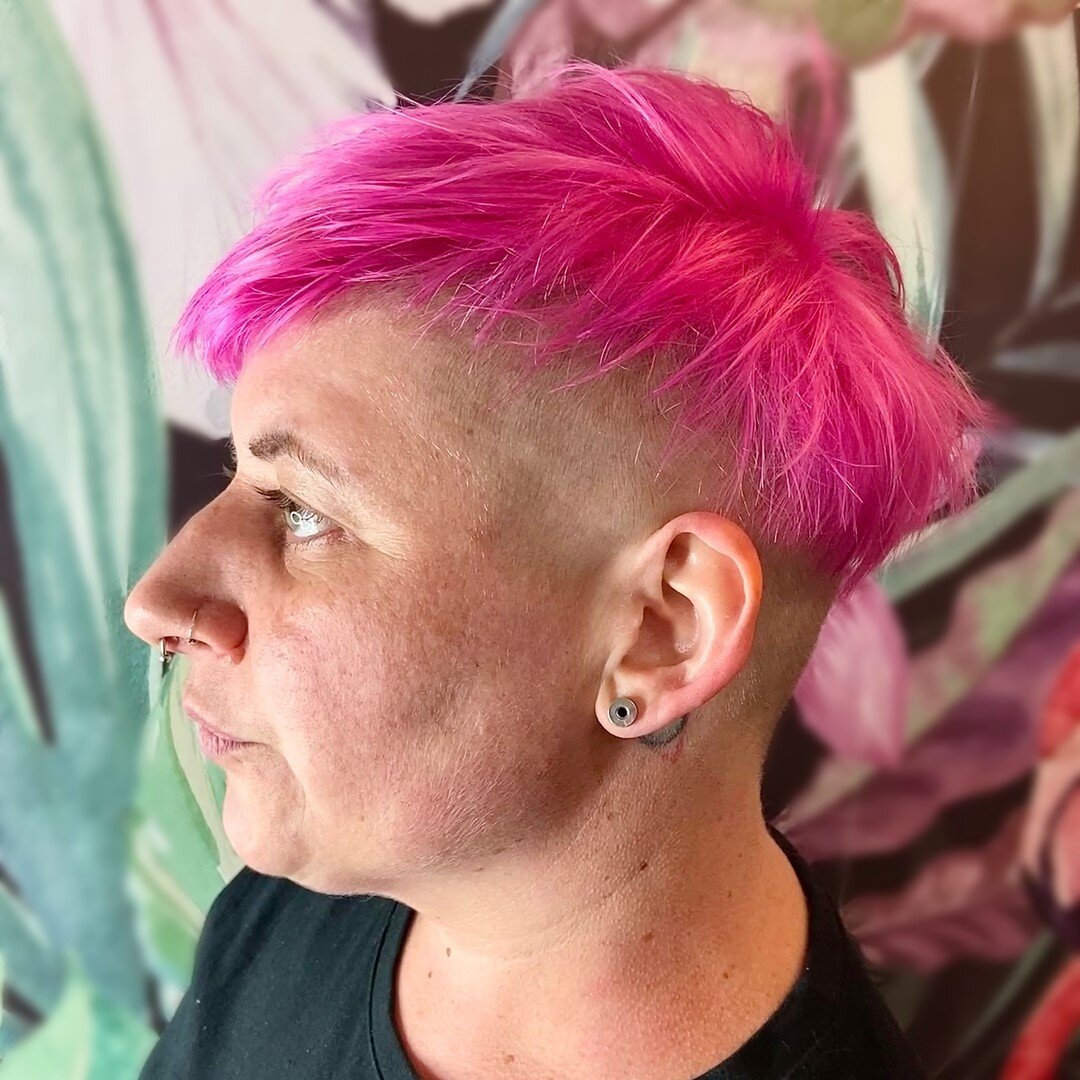 #pink #undercut and super cool.⠀⠀⠀⠀⠀⠀⠀⠀⠀
@pulpriothair is our palette to create any pink you can think of. ⠀⠀⠀⠀⠀⠀⠀⠀⠀
Neon, pastel, blush, rosie or any other tone you can think of.⠀⠀⠀⠀⠀⠀⠀⠀⠀
⠀⠀⠀⠀⠀⠀⠀⠀⠀
#birdieblondes #blondespecialist #northcote #pulpri