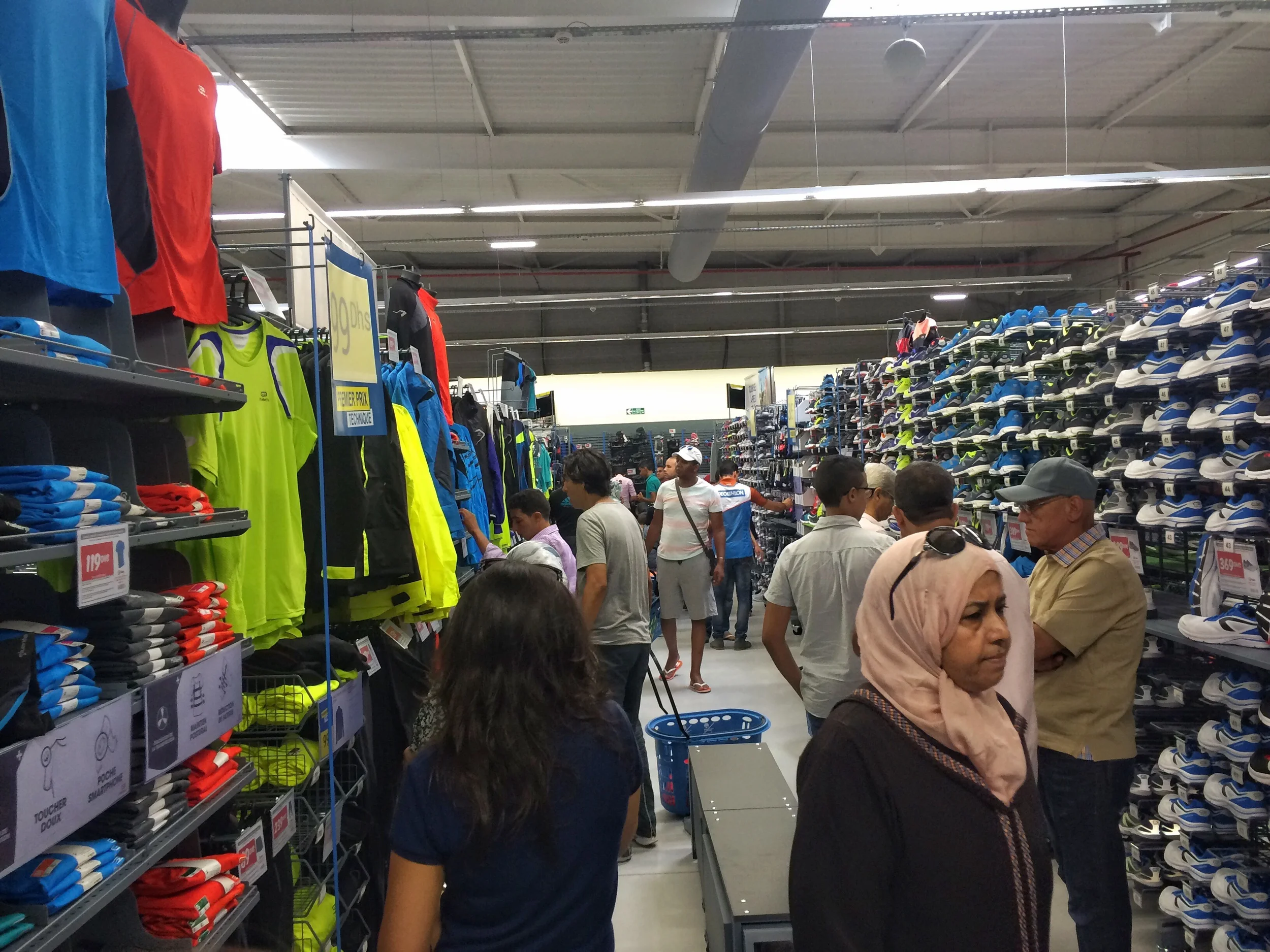 The men's running aisle 