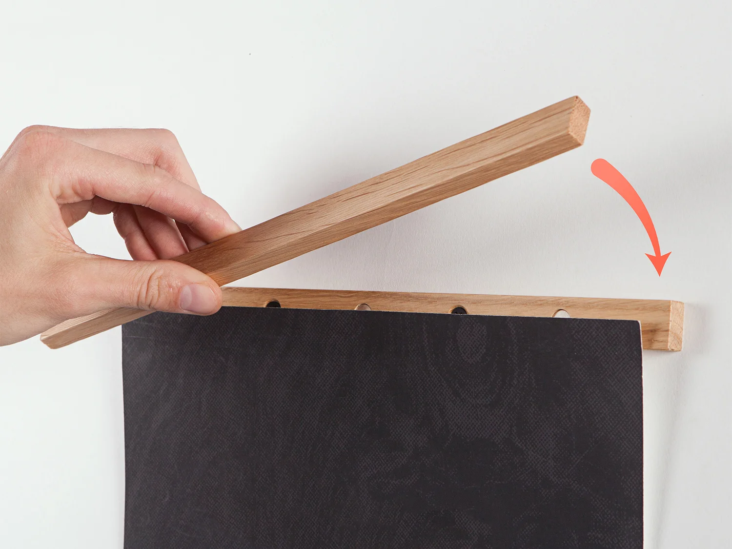 Wooden_Poster_Hanger.jpg