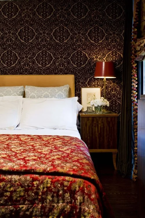 Baroque Flocked, Velvet Wallpaper (Casey Design/Planning Group Inc. - Photo by Ted Yarwood)