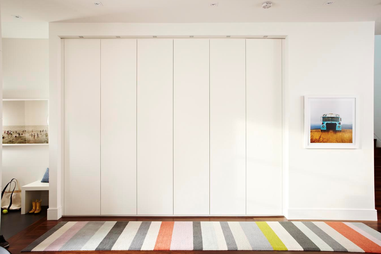 You can't go wrong with a multicolor stripe! ( Oliver Yaphe )