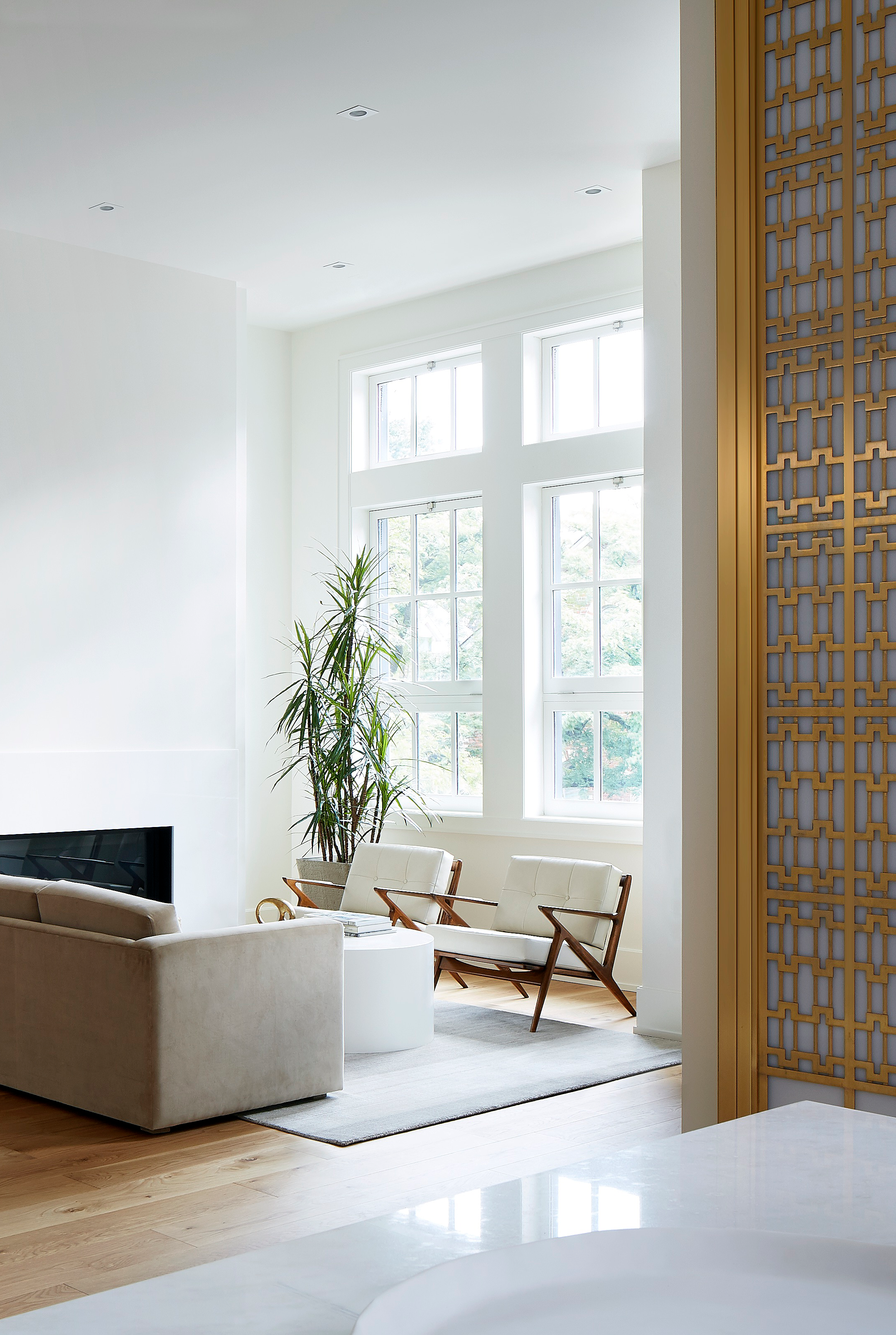 018 LivingRoom_Dining-b.png