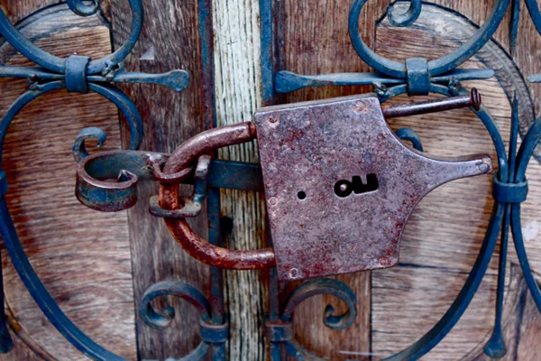 eze_lock.jpg