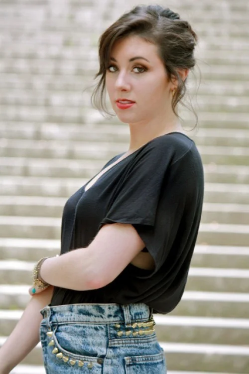 shortgirlsavvy_03.jpg