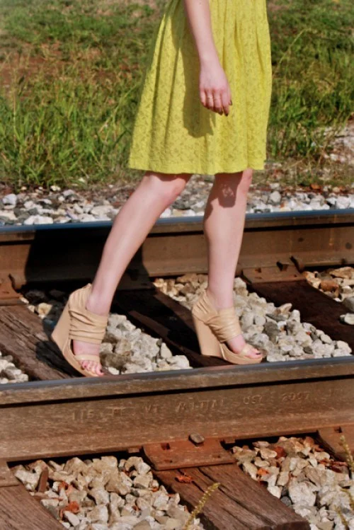 shortgirlsavvy_06.jpg