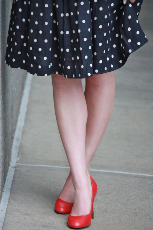 crossedlegs.jpg