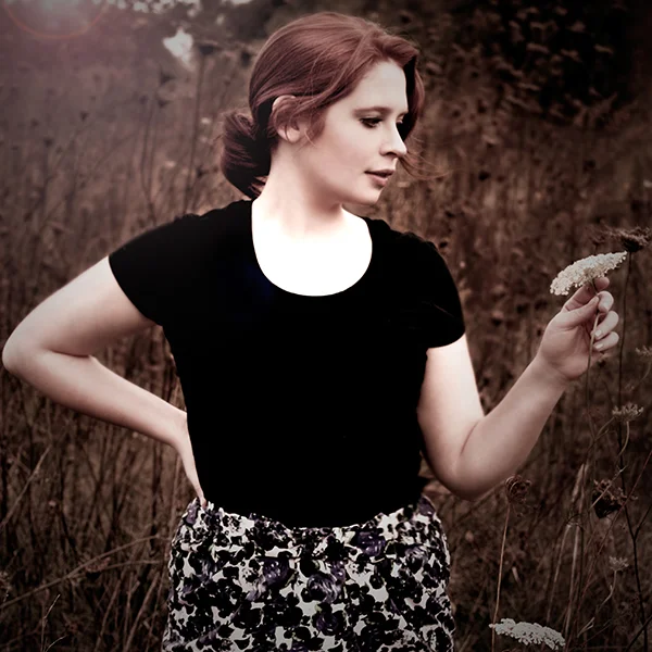 MOLLYW.jpg