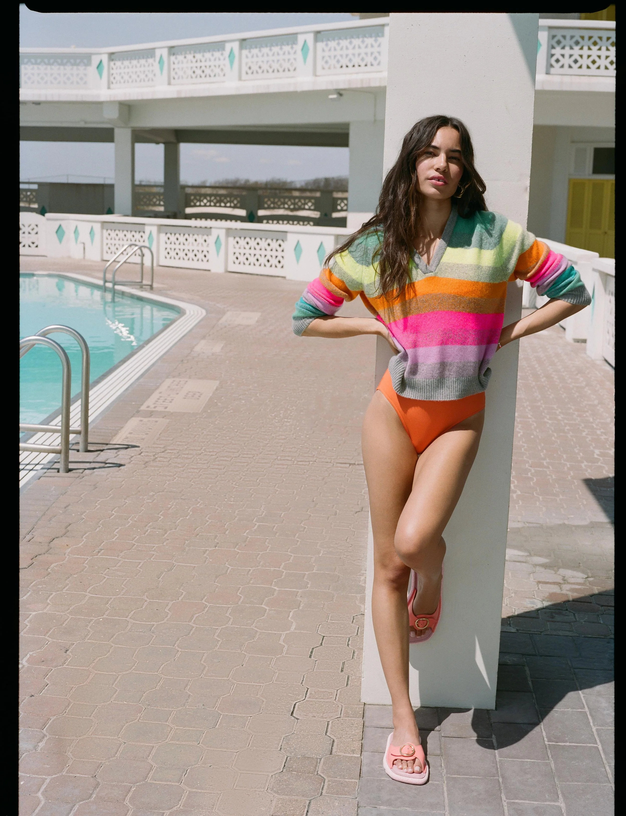 19873_CASHMERE-LUXE-STRIPED-HOODIE_RAINBOW-MULTI_EE_05.jpg