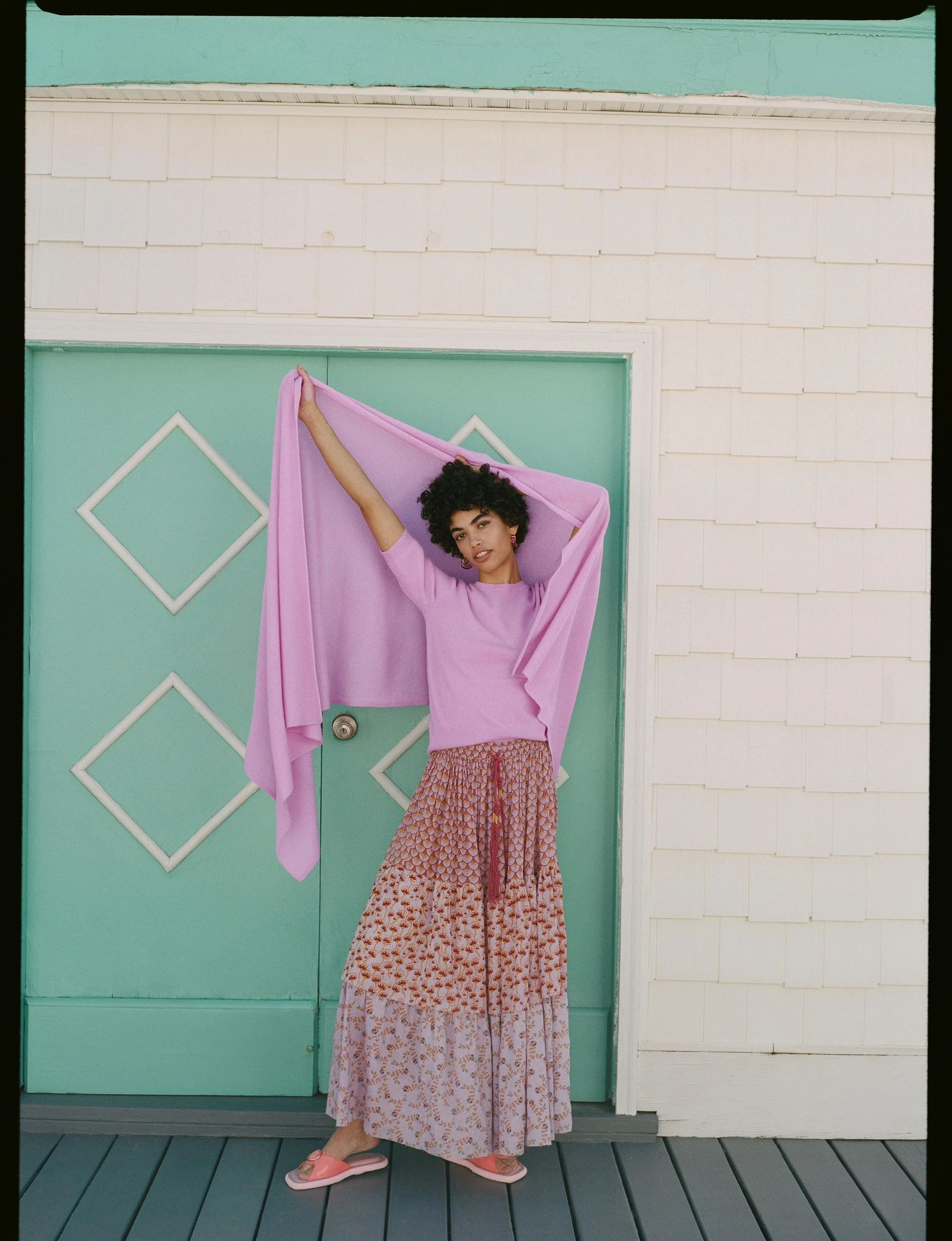 4547T_CASHMERE-TRAVEL-WRAP_BRIGHT-MAUVE_VA_03.jpg