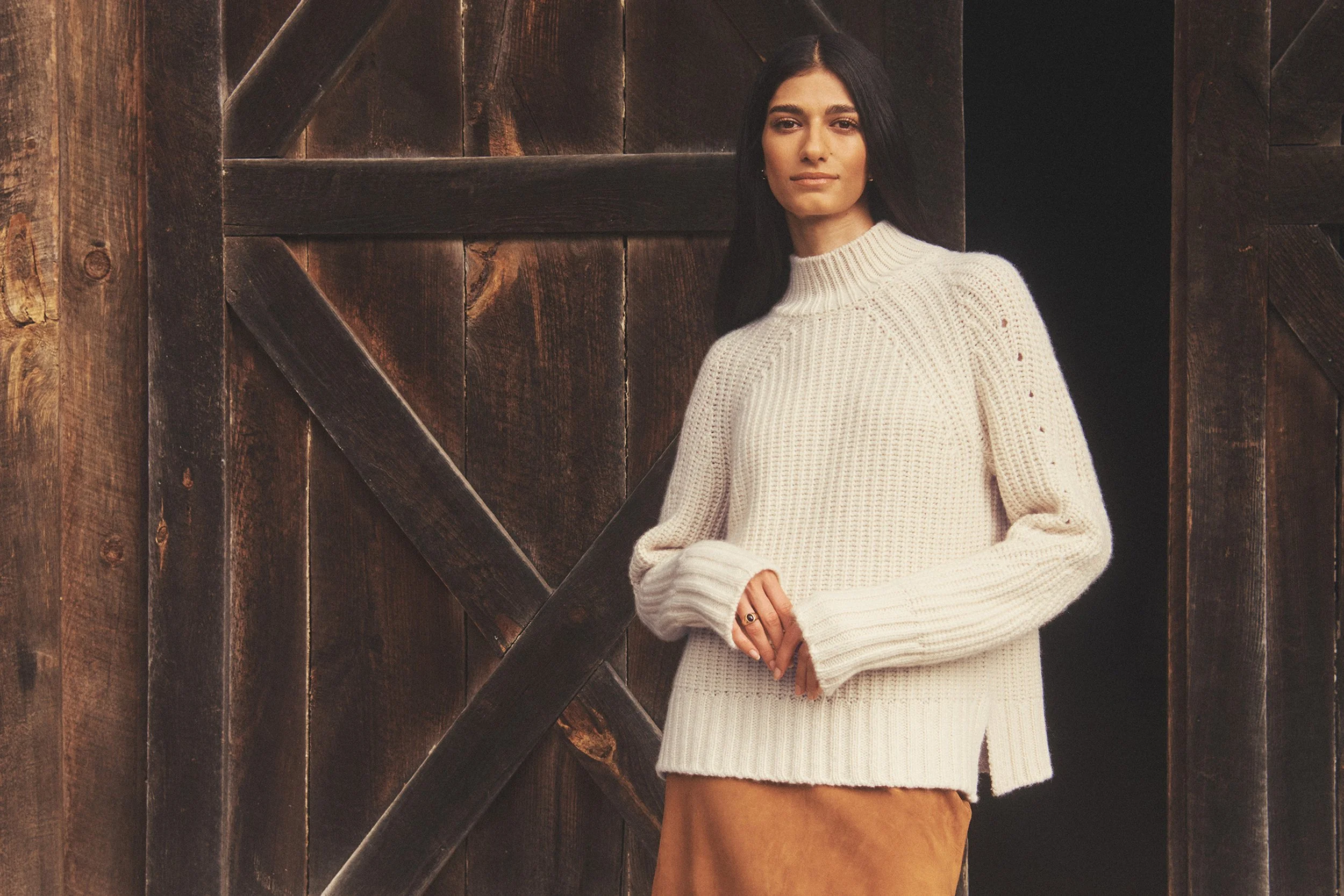 20149_CASHMERE-TAPE-LUXE-RIBBED-STANDNECK_BONE_GG_02.jpg