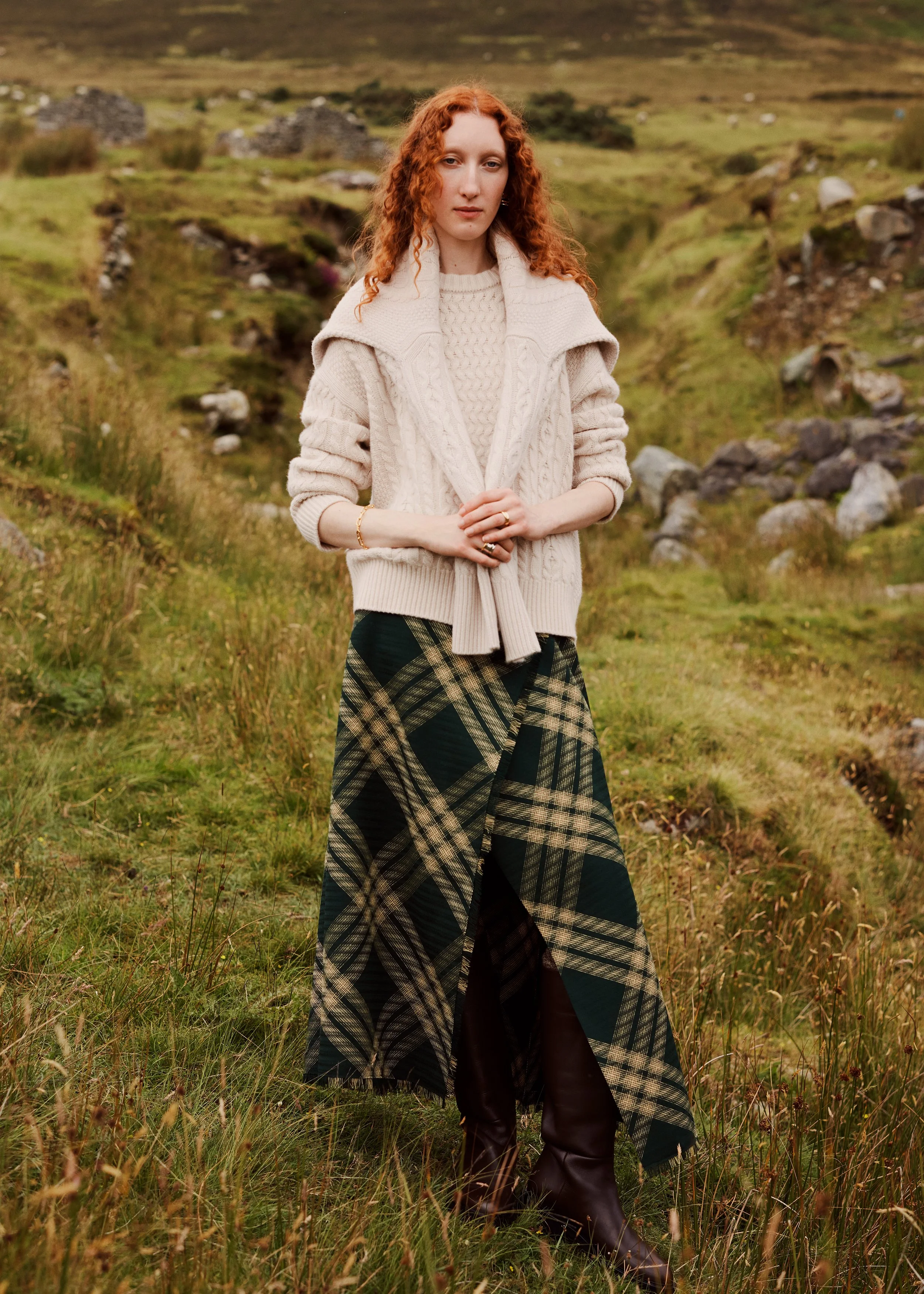 20901_Cashmere-Blend-Fisherman-Cable-Crewneck_Ivory_LF_02.jpg