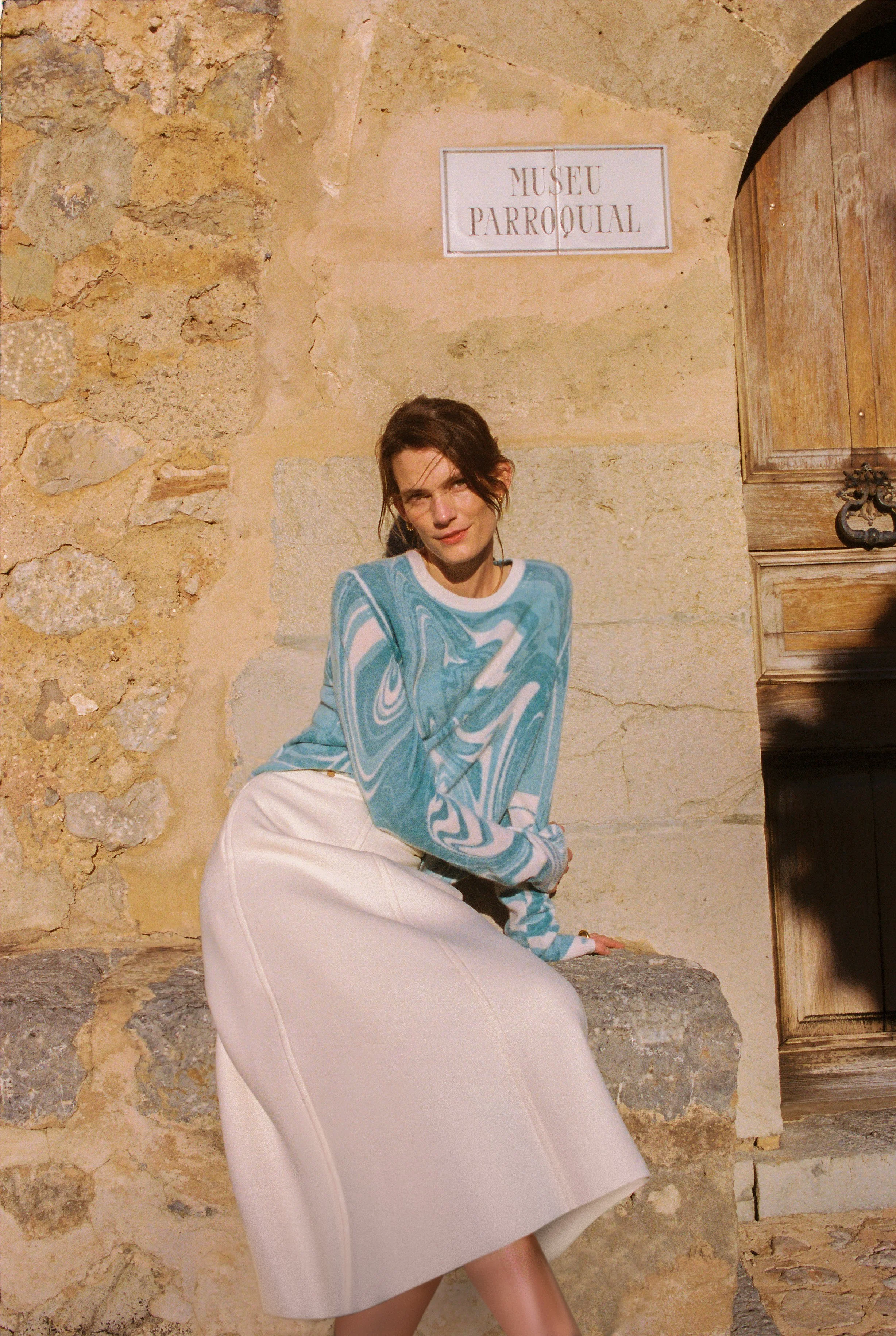 20179_Cashmere Swirl Crewneck_Soft Jade_LH_02.jpg