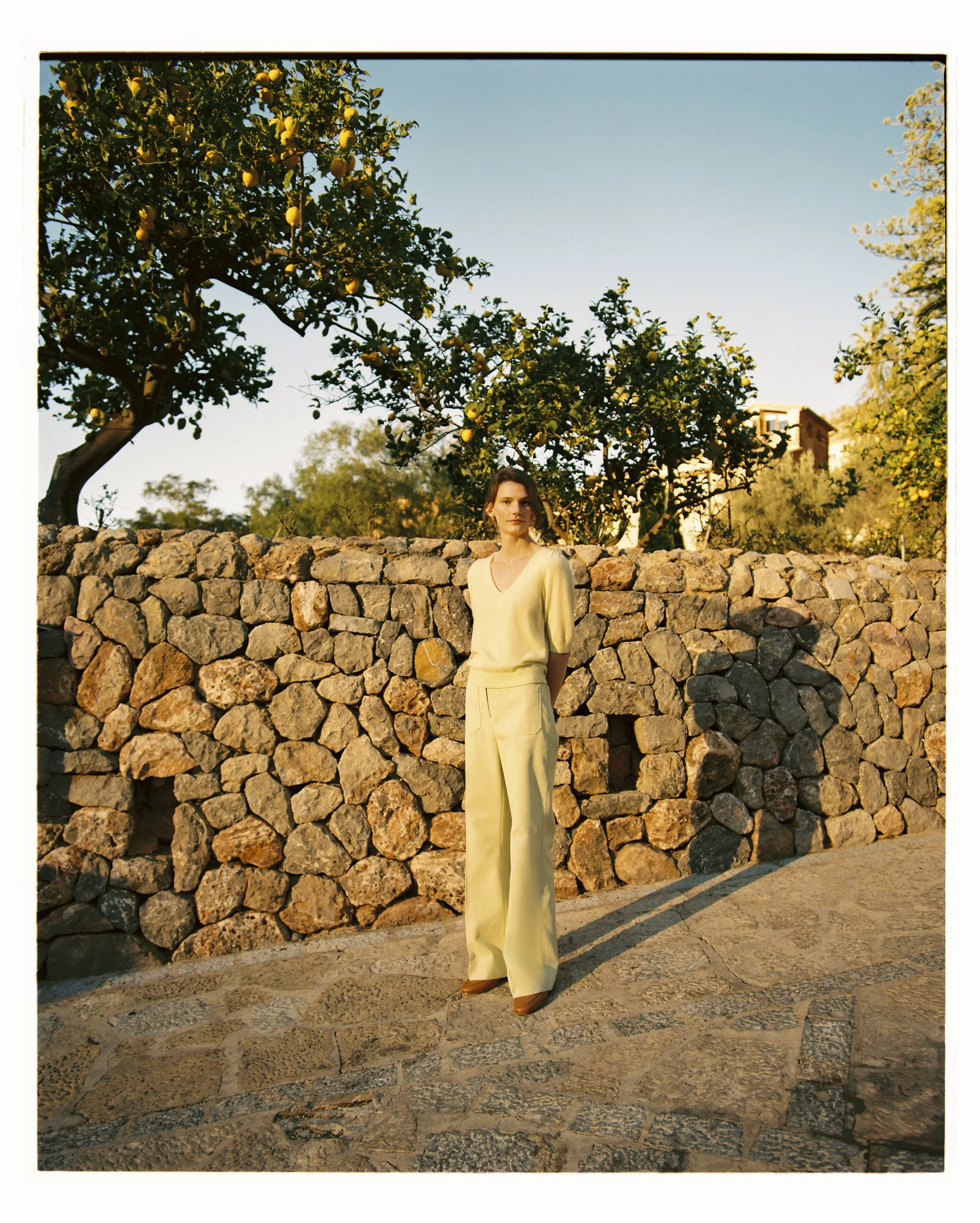 20180_Cashmere Puff Sleeve Vneck_Soft Daisy_LH_02 copy.jpg