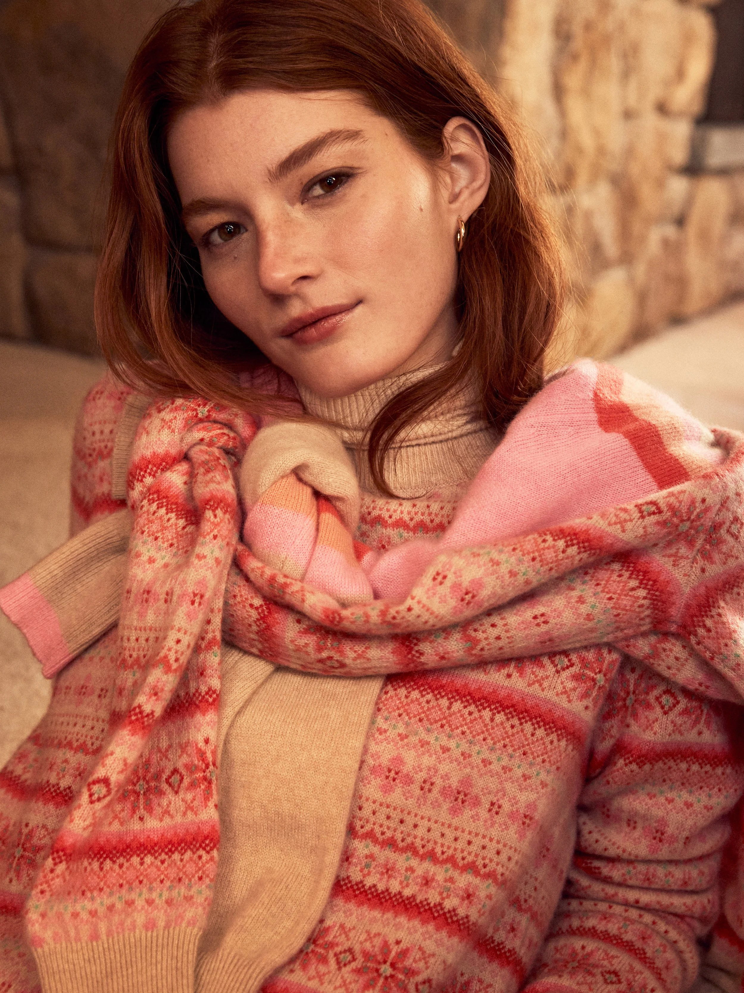 20057_Cashmere_Fairisle_Crew_Pink_Combo_ZH_3.jpg