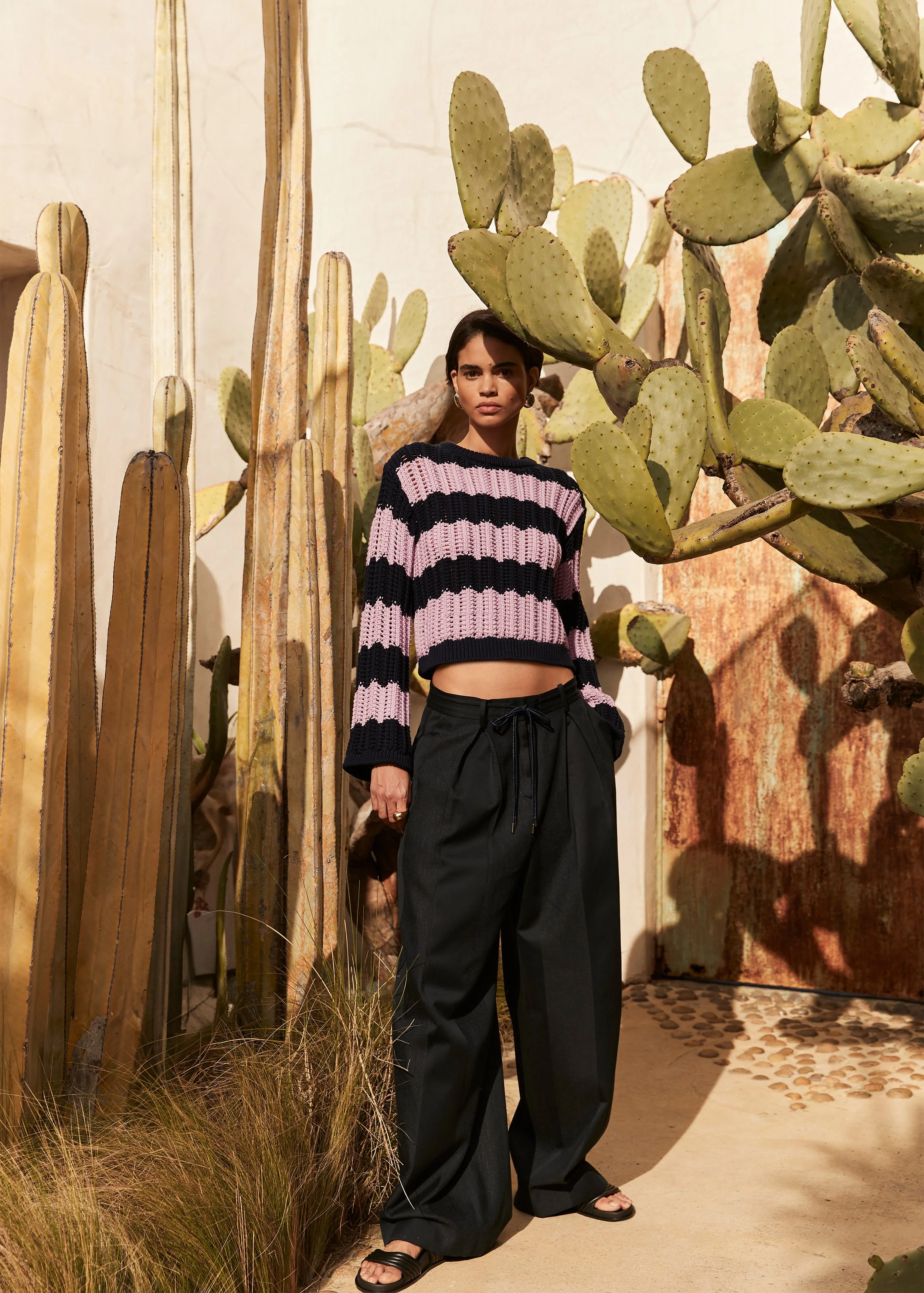 20771_Cotton-Rope-Bell-Sleeve-Crew_Stripe_MS_01.jpg