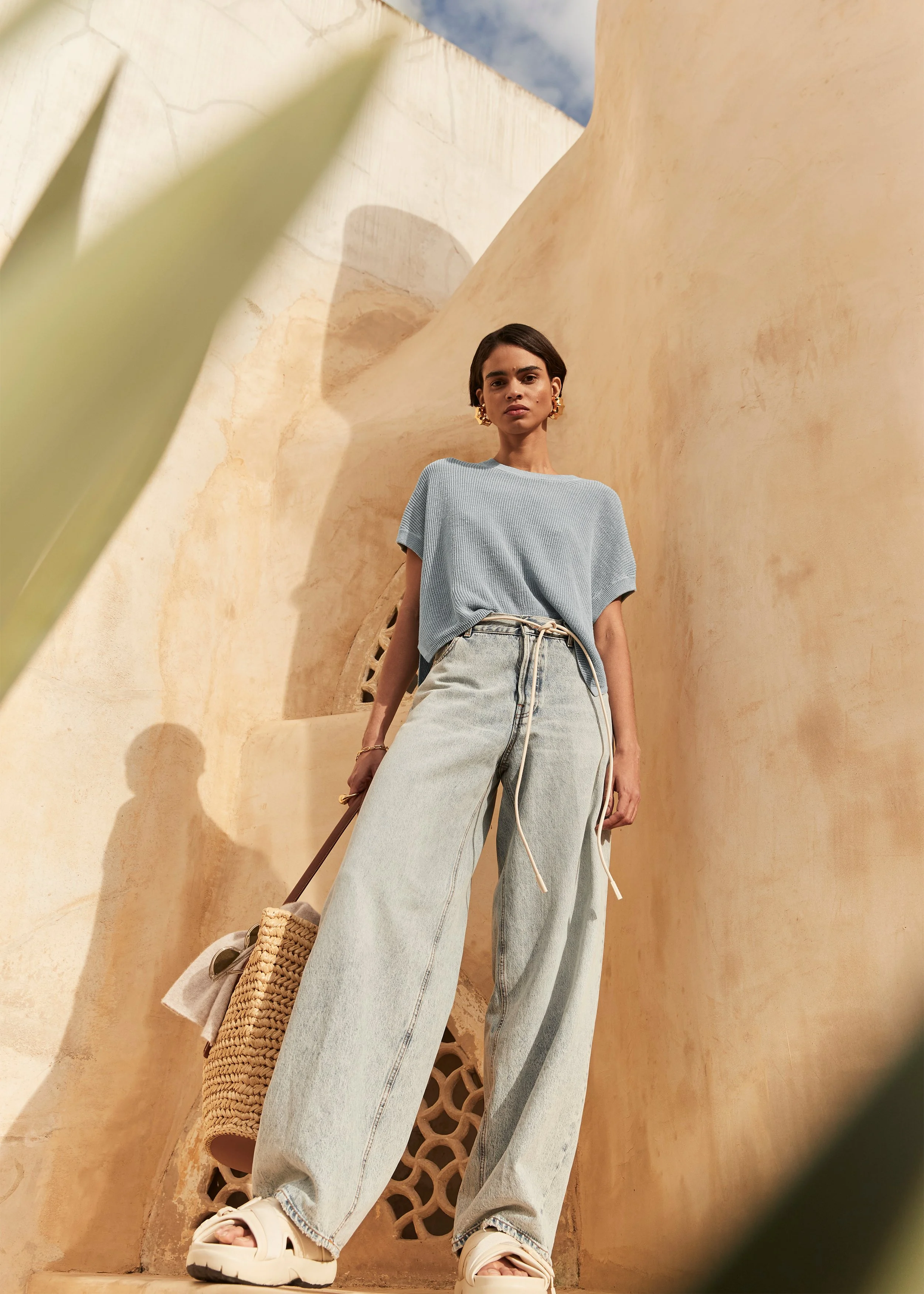 20811_Linen-Ribbed-Tee_Blue_MS_01.jpg