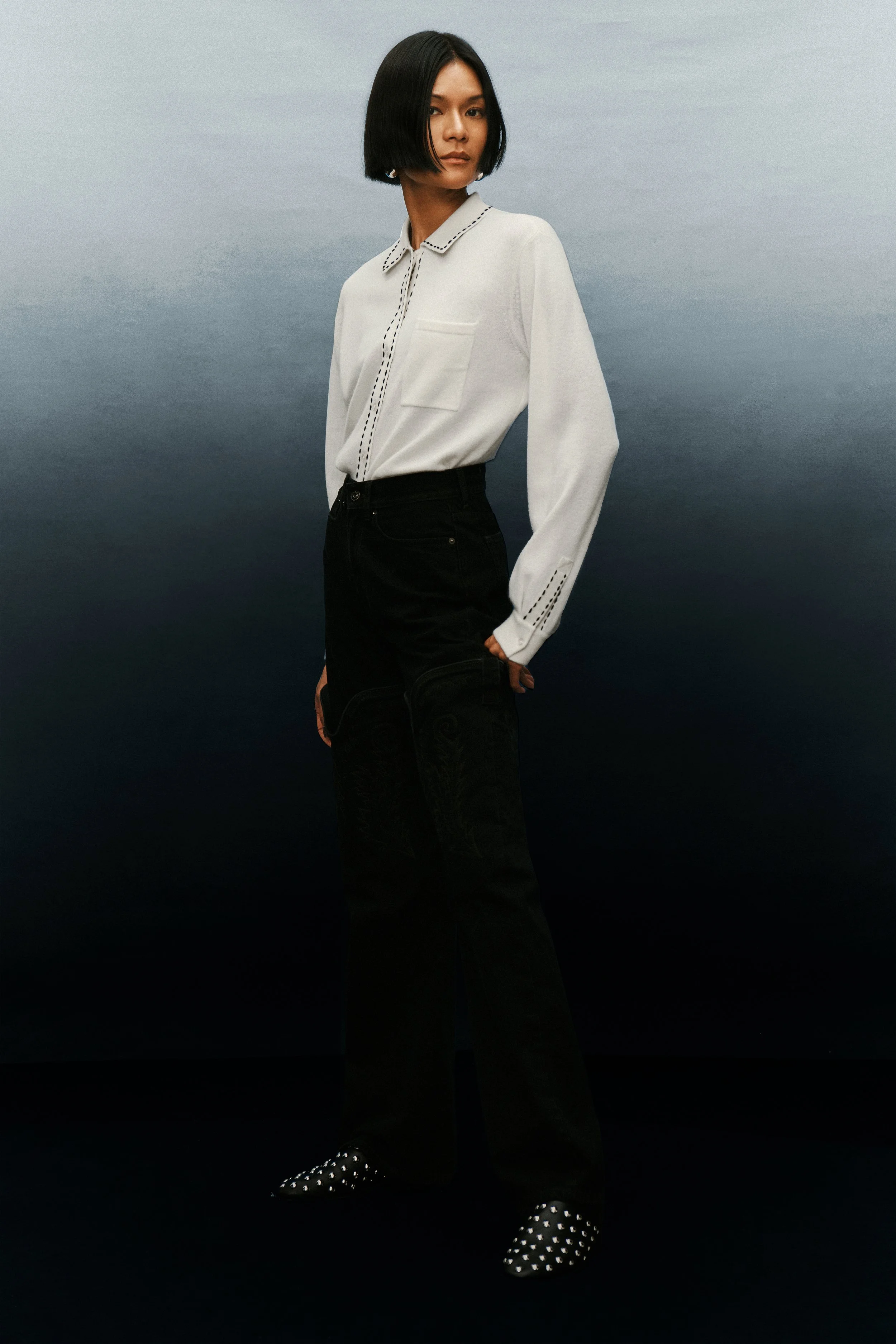 21248_BUTTON-DOWN-TIPPING_SOFT-WHITE-BLACK_P_02.jpg