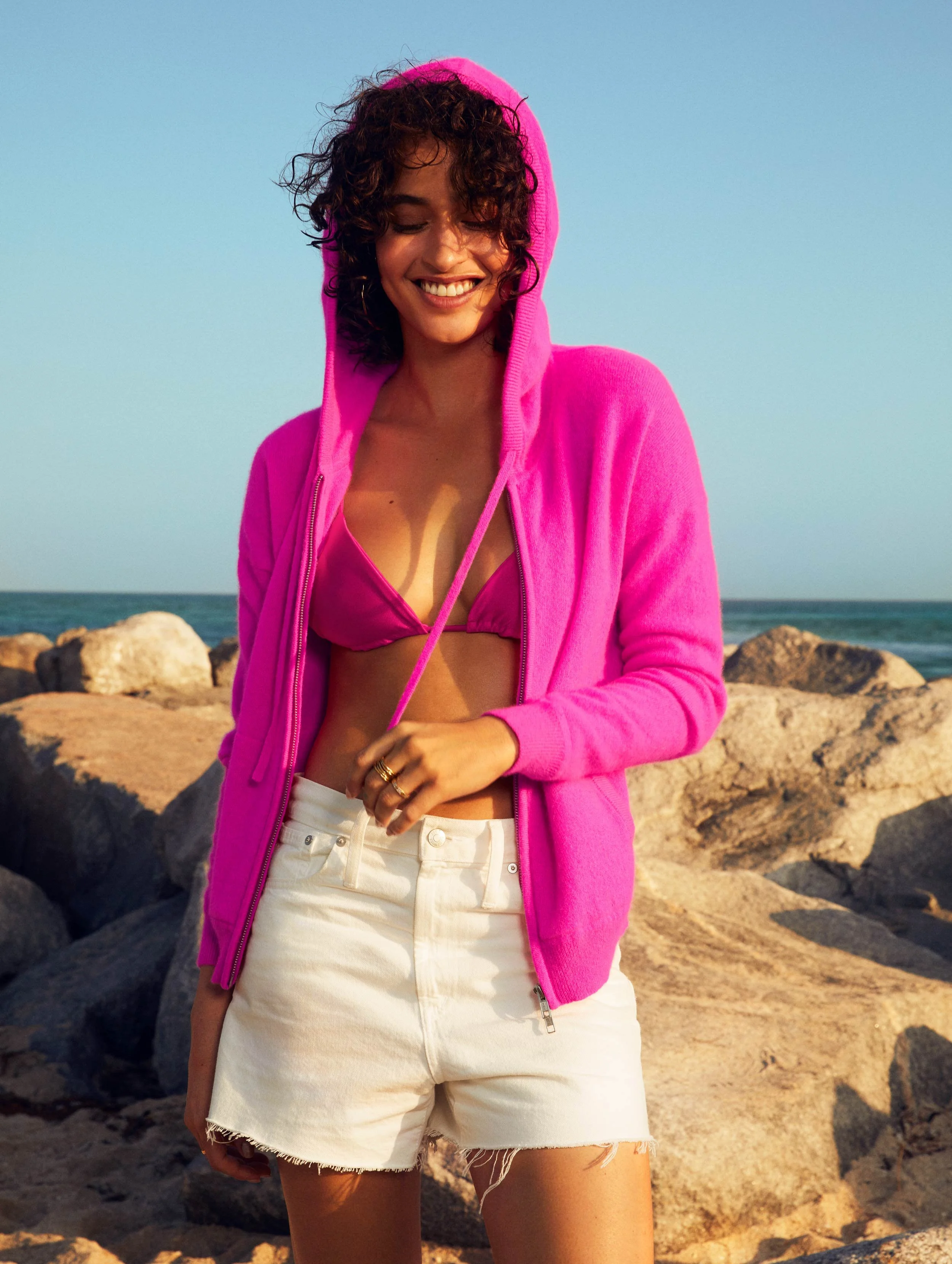 19196_CASHMERE-ZIP-UP-HOODIE_ELECTRIC-FUSCHIA_AA_05.jpg