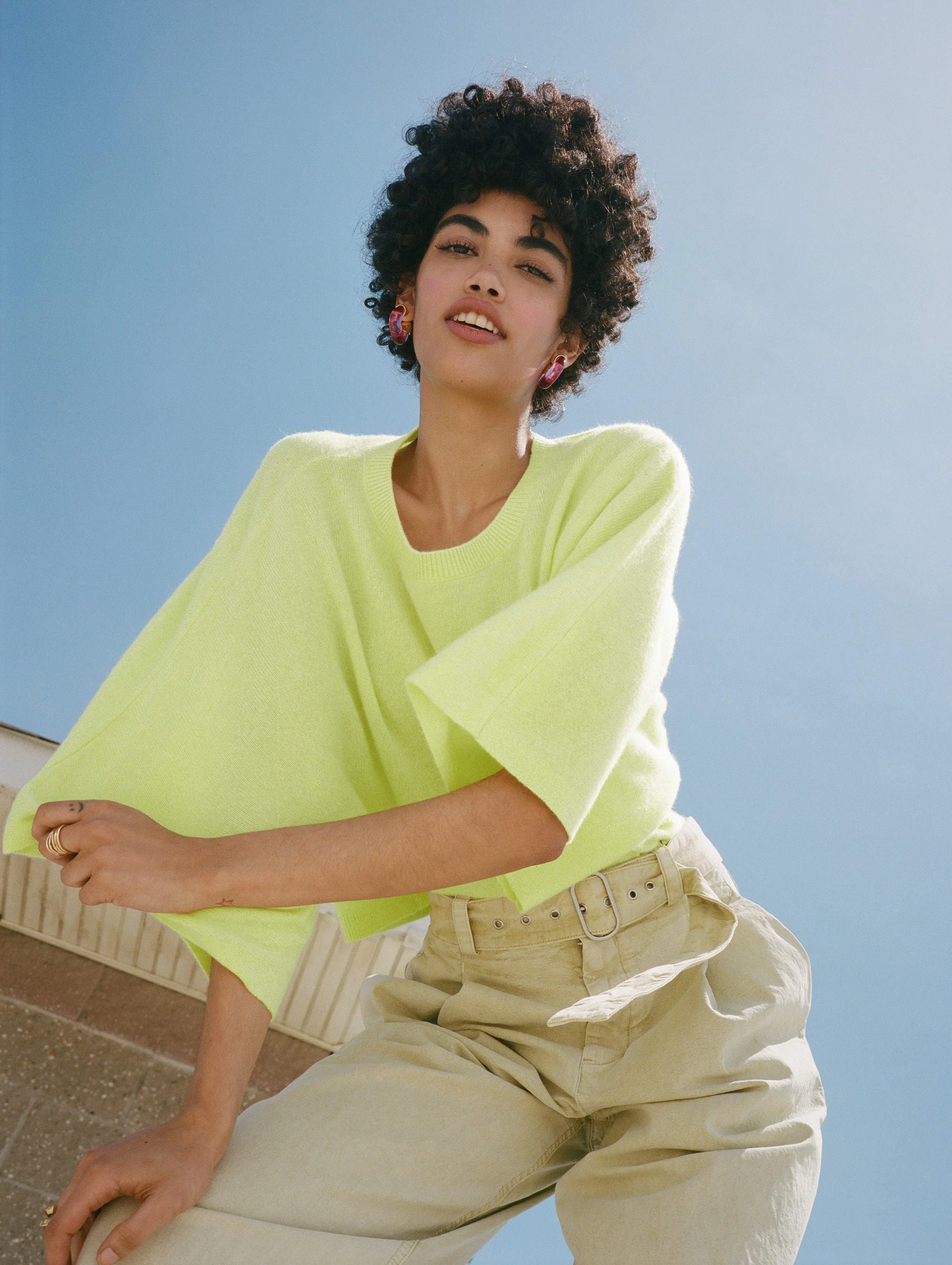 19731_CASHMERE-CROPPED-PONCHO-TOP_NEON-CITRUS_VA_02.jpg