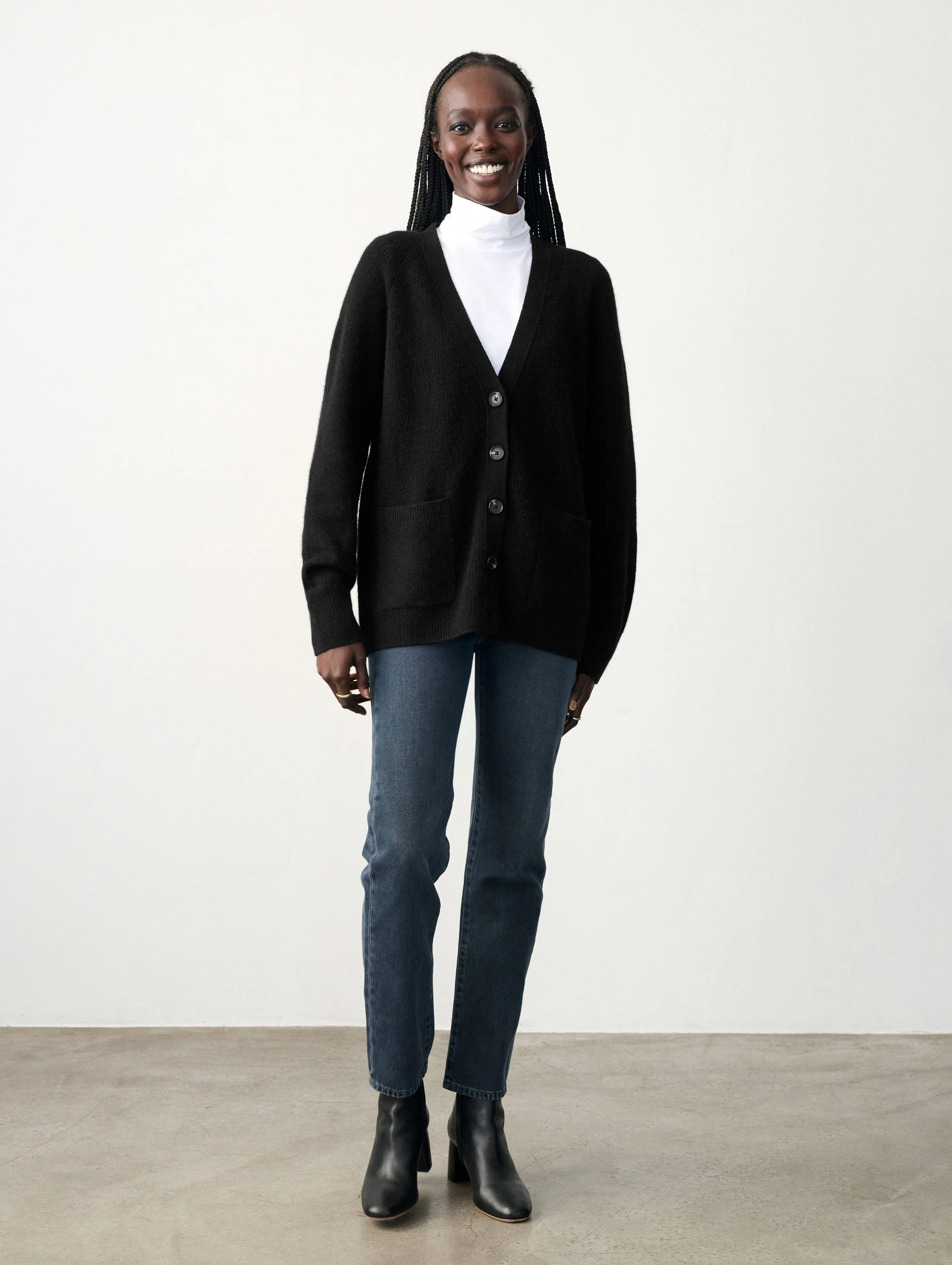 19814_CASHMERE-RIBBED-PATCH-POCKET-CARDIGAN_BLACK_AY_02.jpg