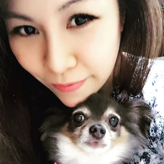 #Photobombing my dog is my favorite weekend hobby #photobombed #weekendfun #doggieselfie #doggieselfiesunday #ilovemydog #doggiegram #monkieandco #dogoftheday