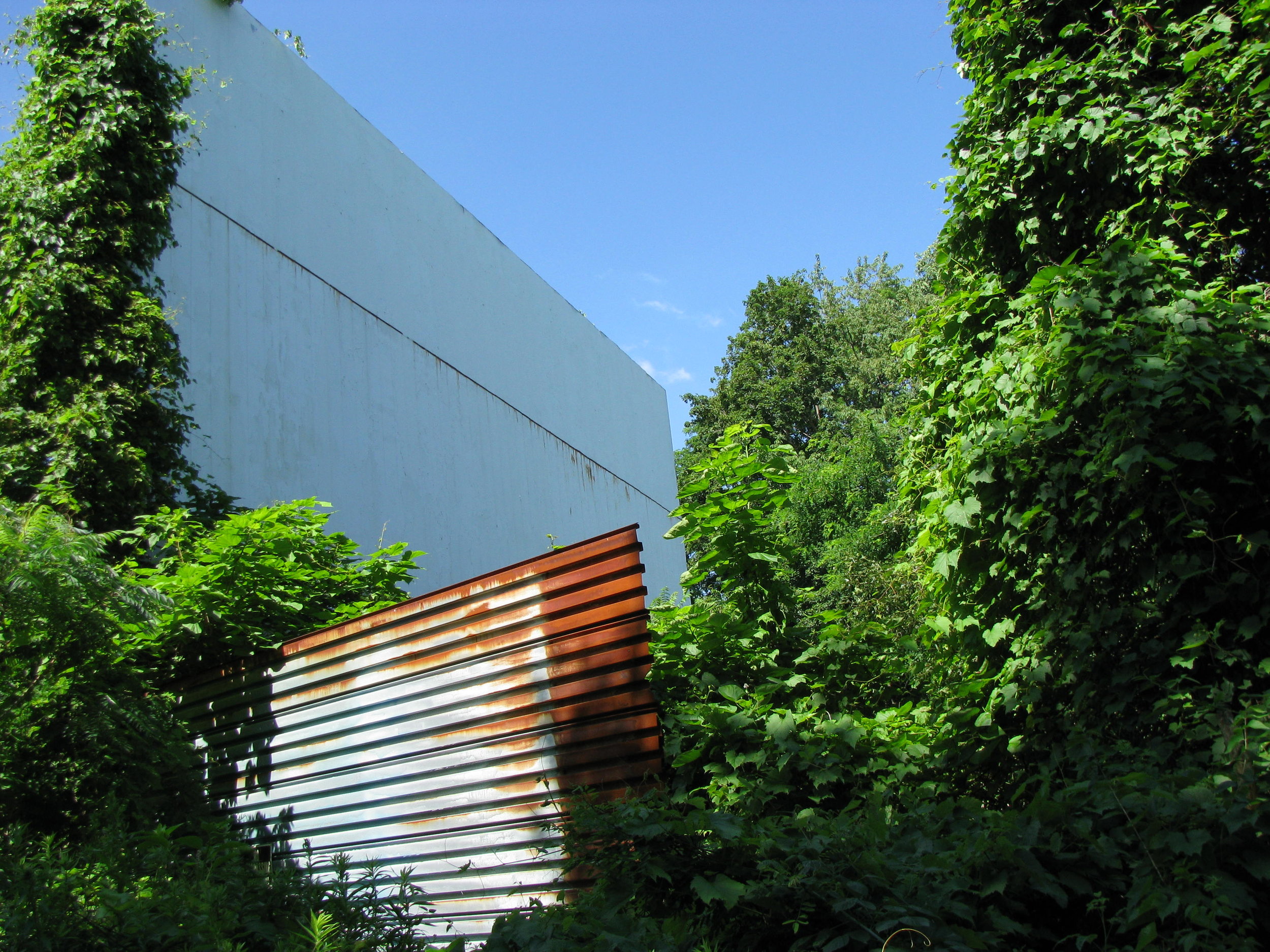 A photo I took of the Skyway movie screen circa July 2008, before it was demolished. 
