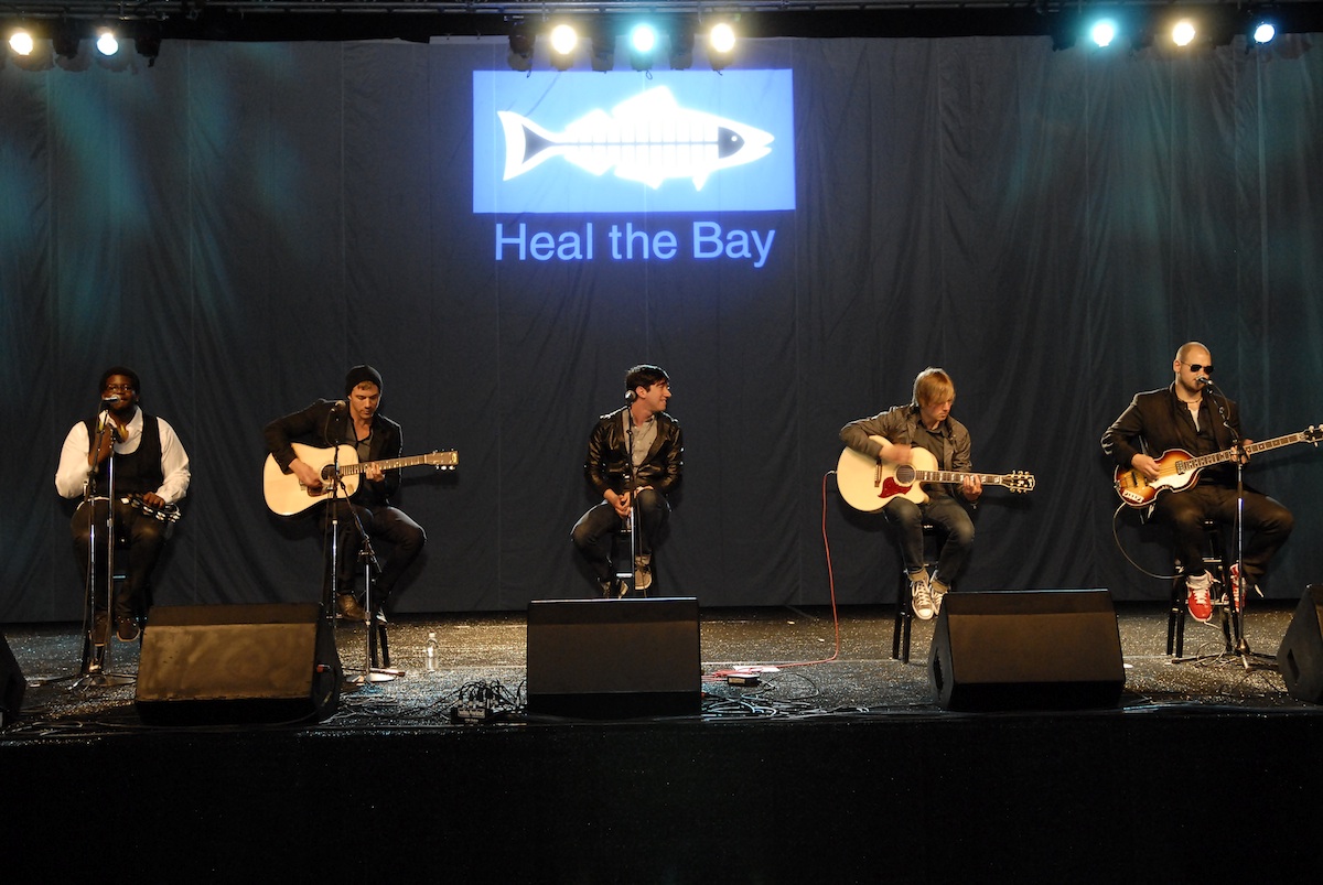 Plain White T's performance