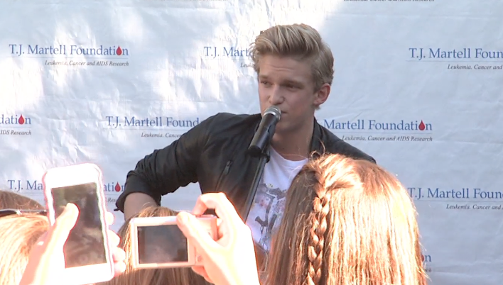 Cody Simpson perf.png