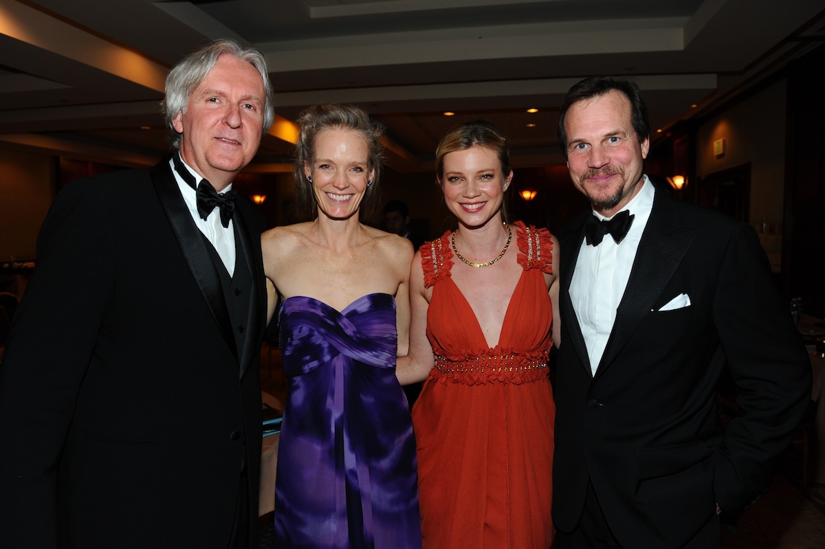 James Cameron, Suzy Amis, Amy Smart & Bill Pullman