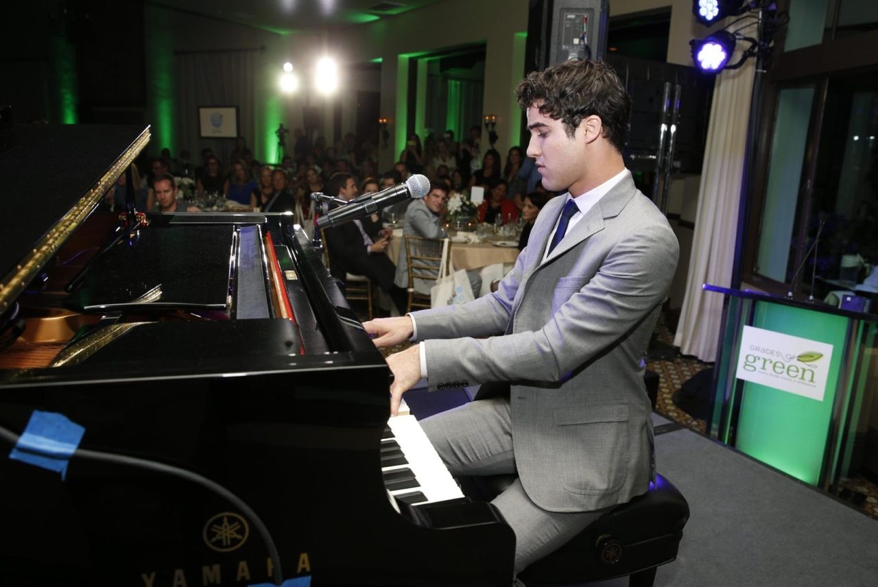 Darren sings small.jpg
