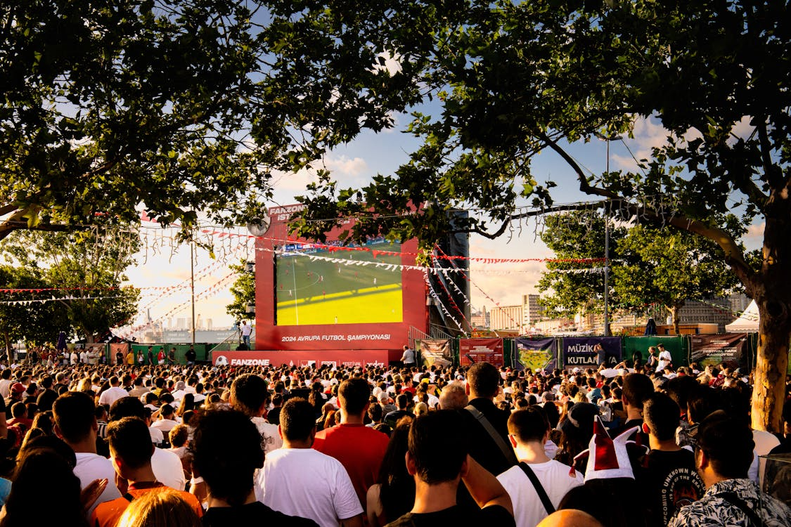 How to Produce a World Cup Viewing Event That Feels Like You're in the Stadium