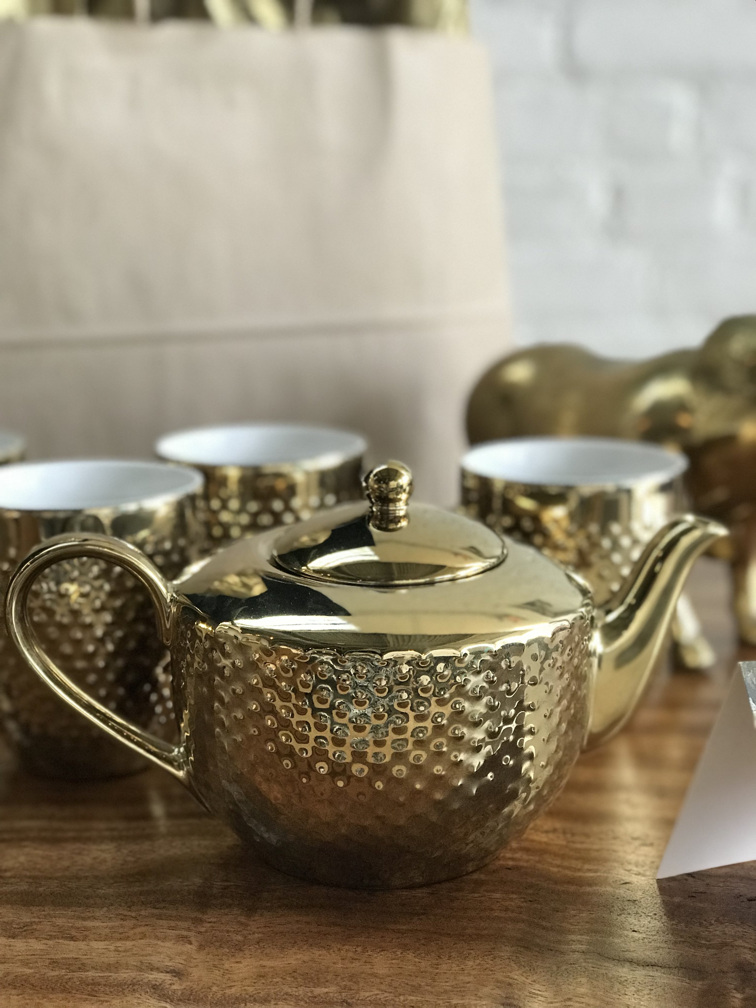 Mother's Day gift guide. Tea lover. Winnipeg furniture store. 