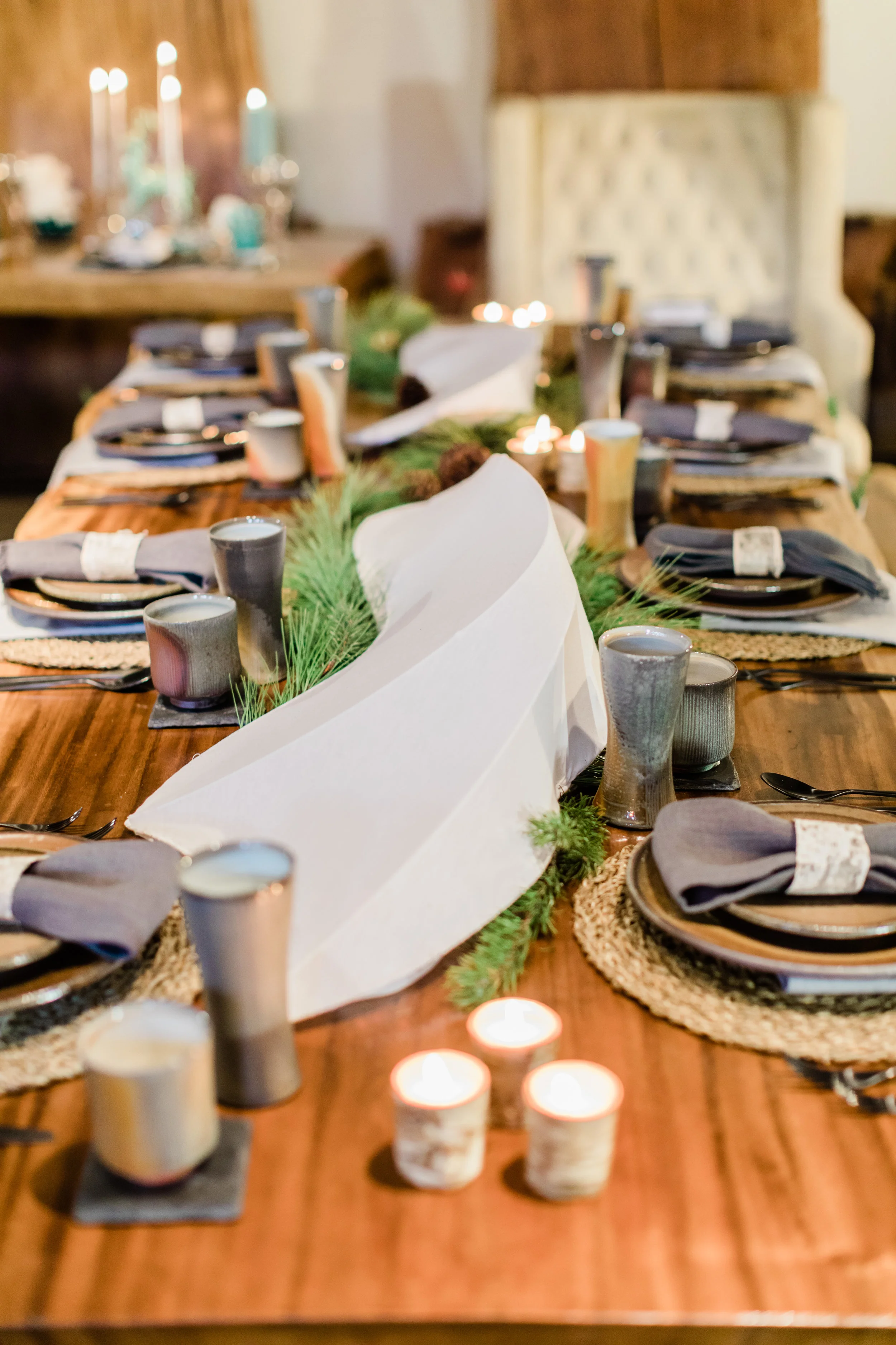 snow drift on a live edge dining table. 2018-11-29_BlueMoonFurnitureTableStories142.jpg