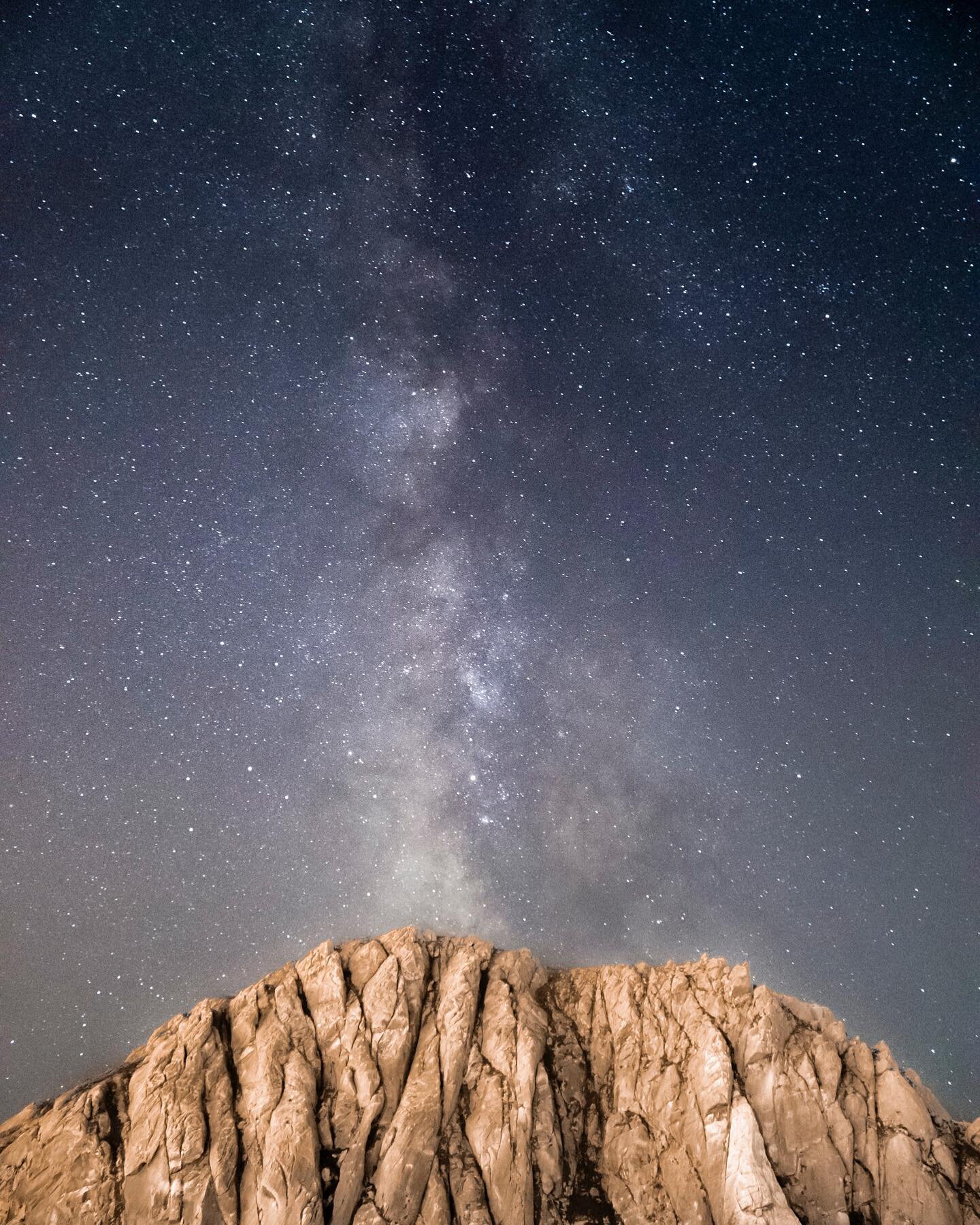 How many rocks like this are on the planets in this galaxy?
➖
#milkyway #galaxy #astrophotography #stars #stayhome