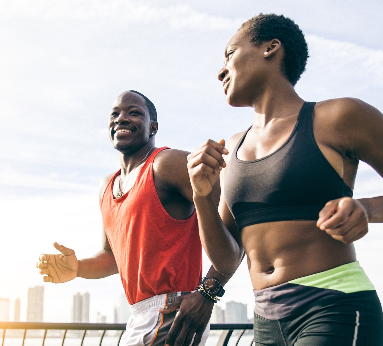 Couple-running-618833344_4911x3278.jpeg