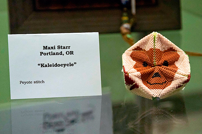 Kaleidocycle by Maxi Starr