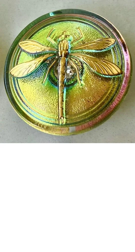 yellowgreen dragonfly.jpg